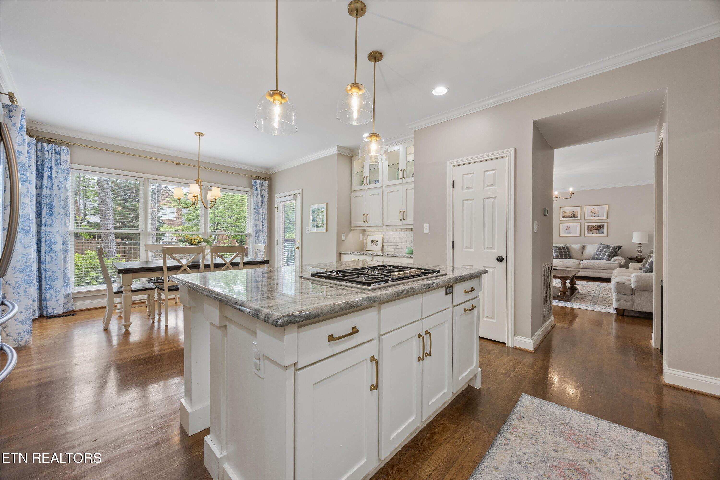 11919 Burnside Place