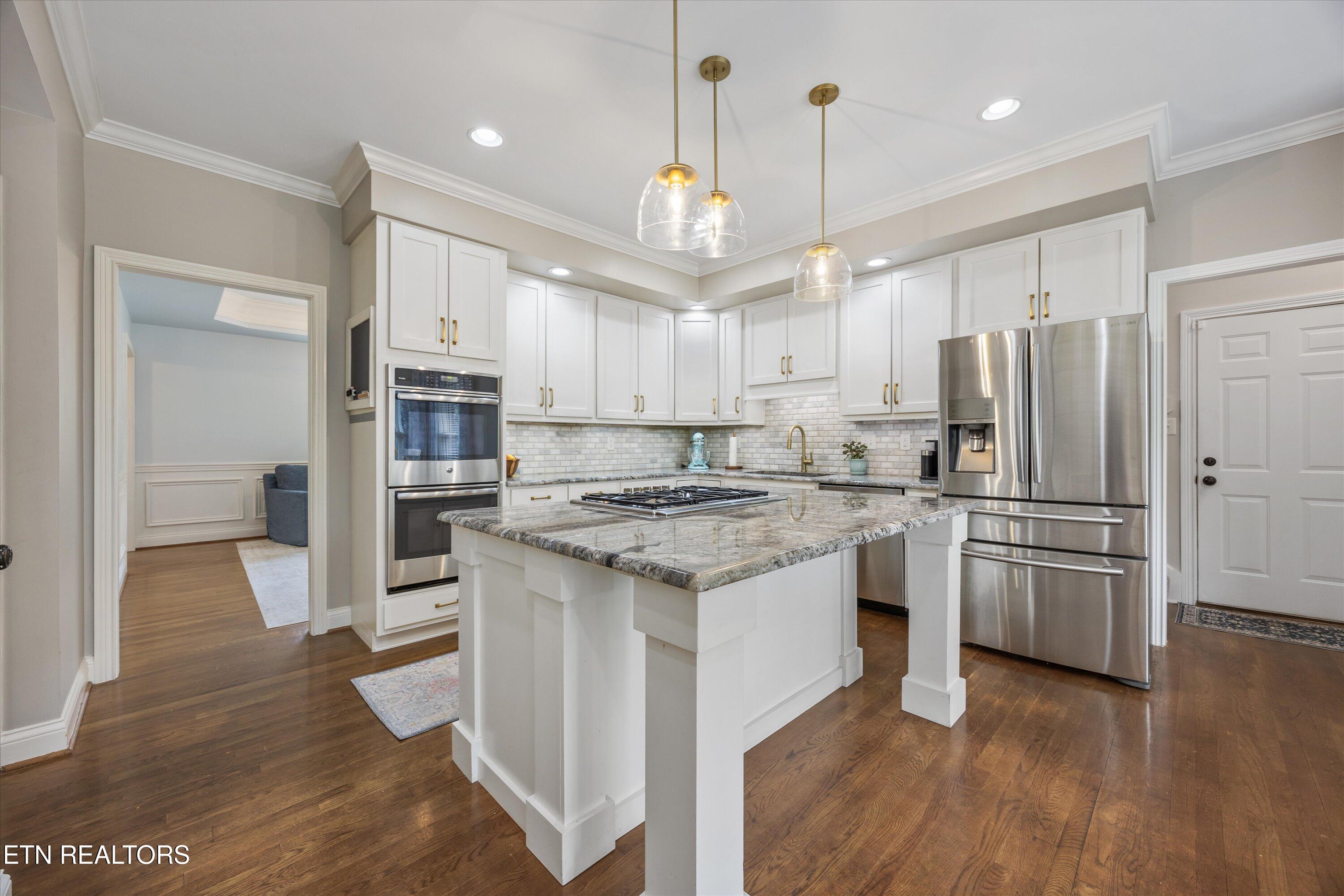 11919 Burnside Place