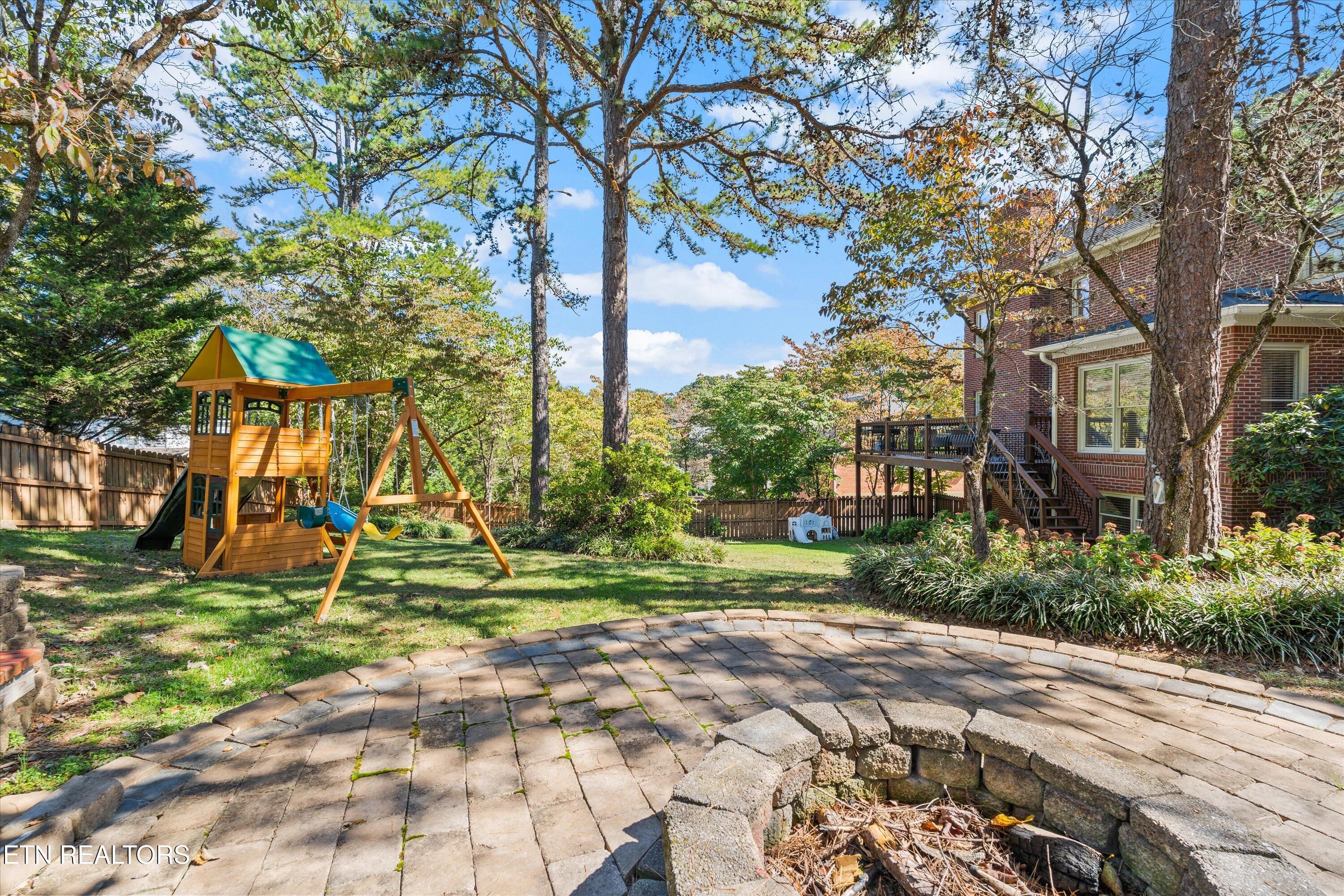 11919 Burnside Place