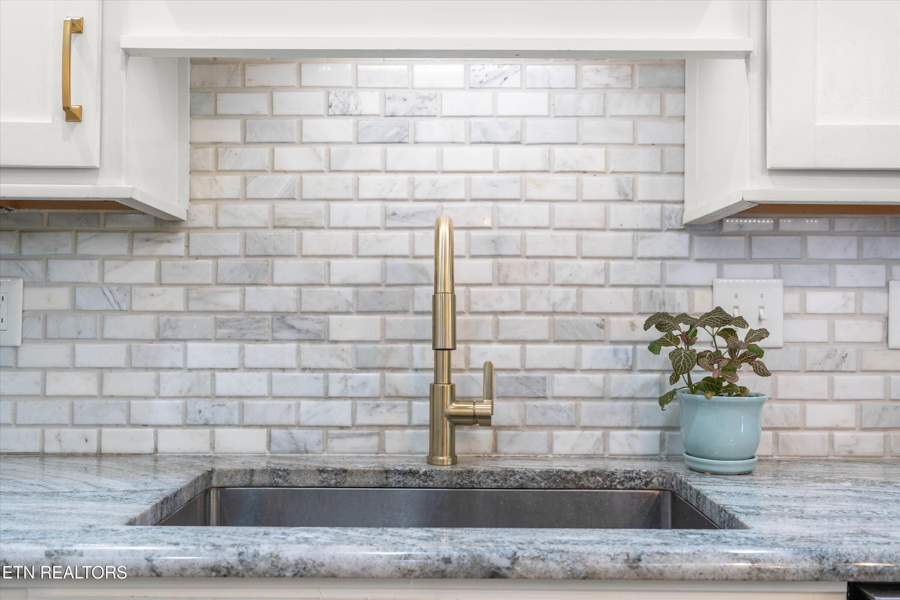 11919 Burnside Place