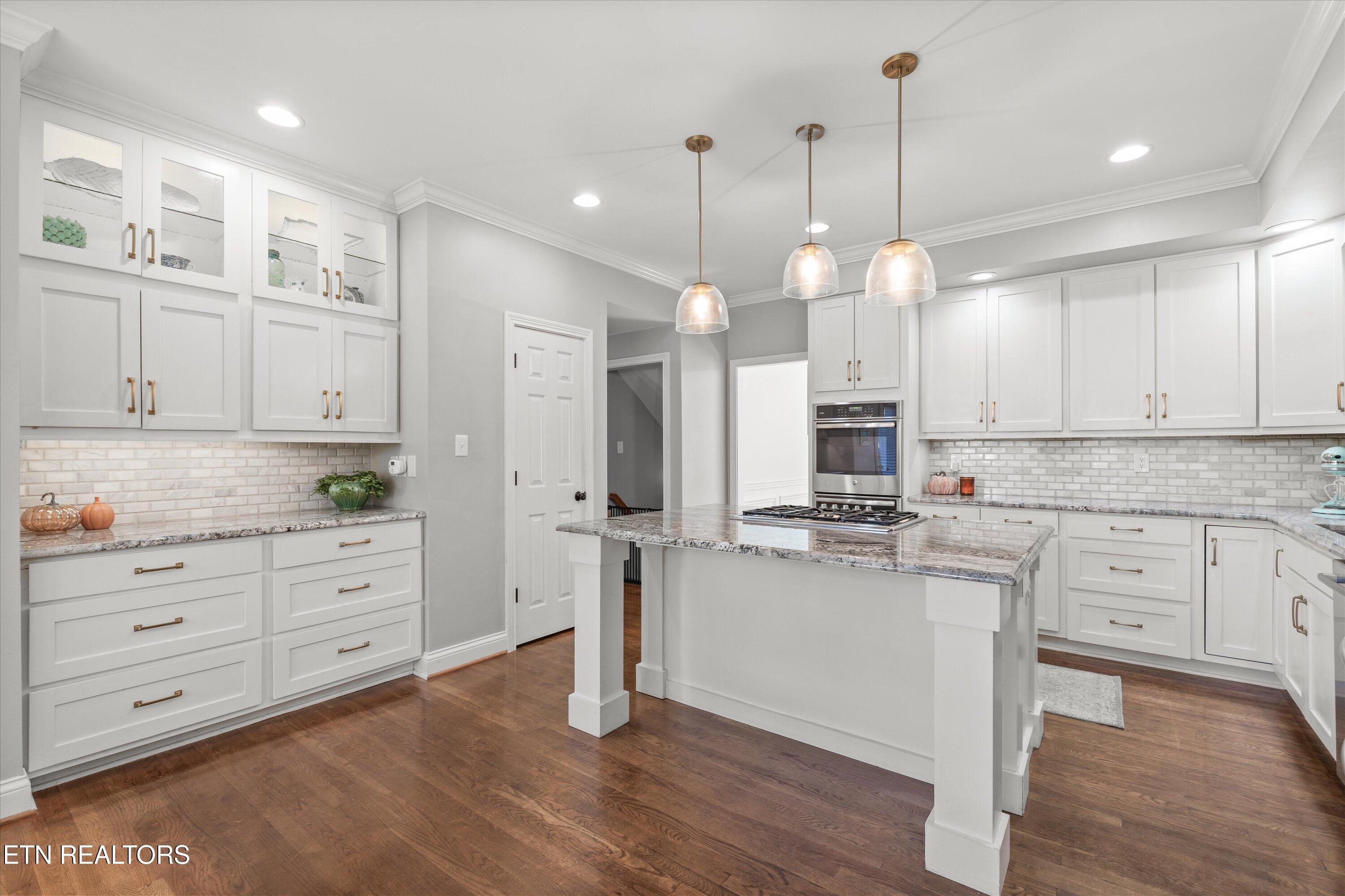 11919 Burnside Place