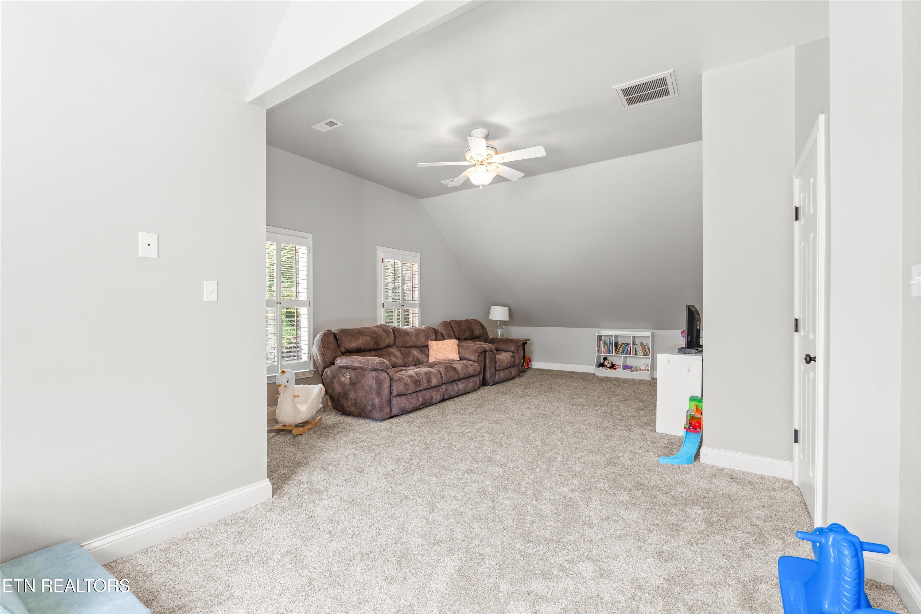 11919 Burnside Place