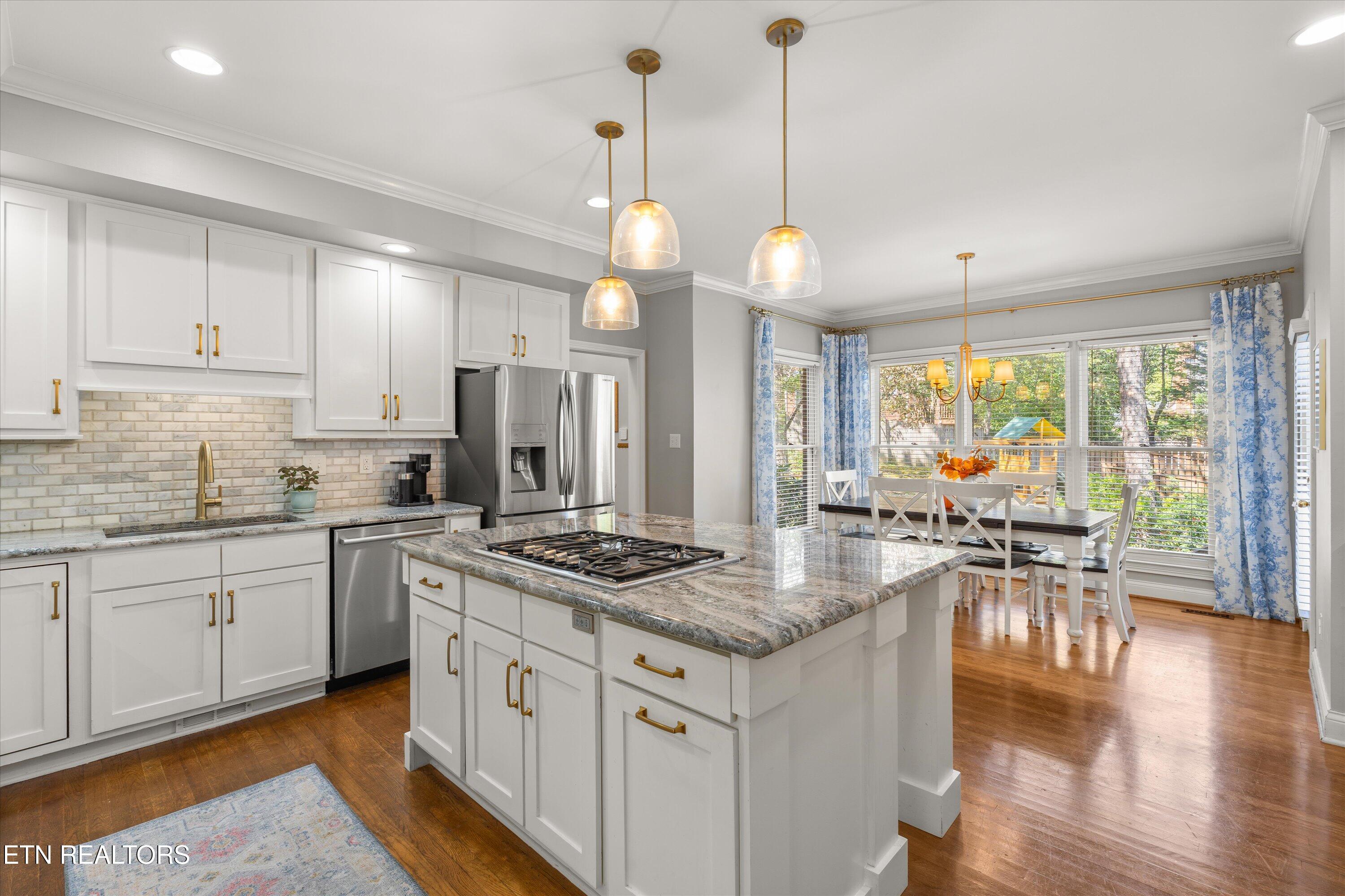 11919 Burnside Place