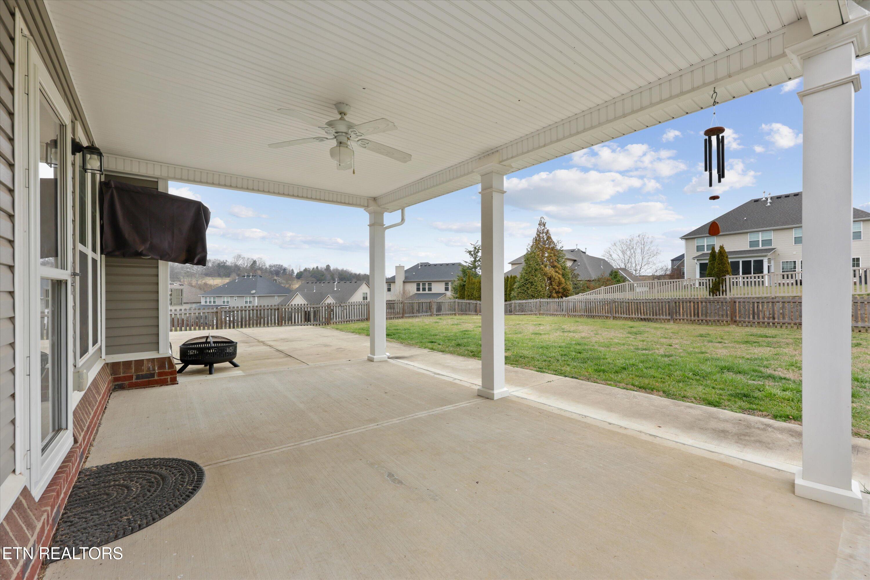 2042 Gusty Wind Lane