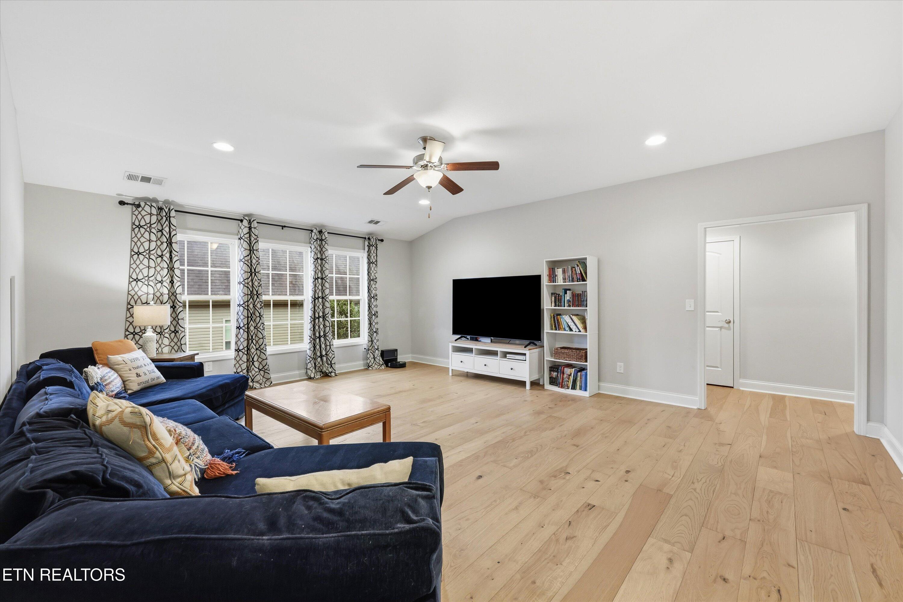 2042 Gusty Wind Lane