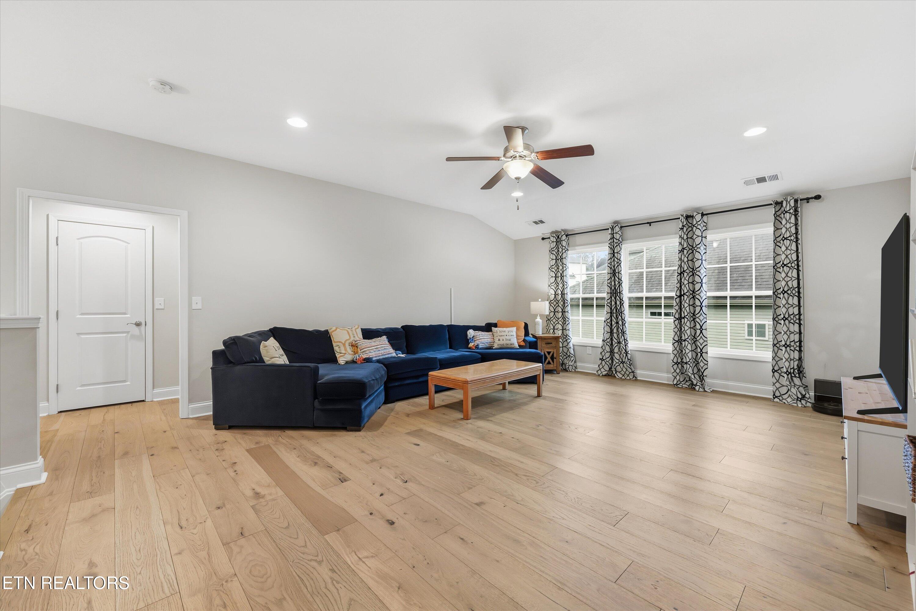 2042 Gusty Wind Lane