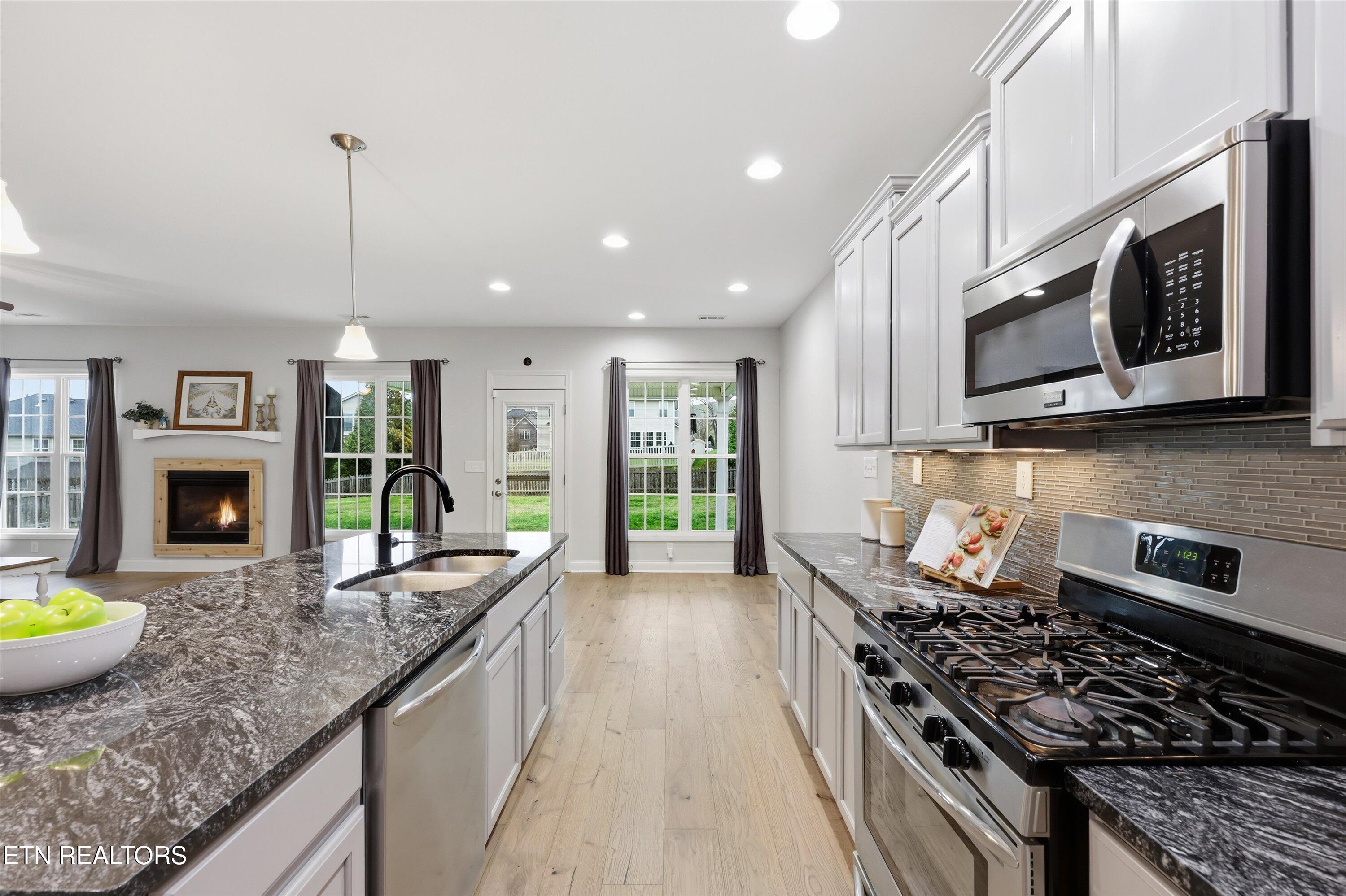 2042 Gusty Wind Lane