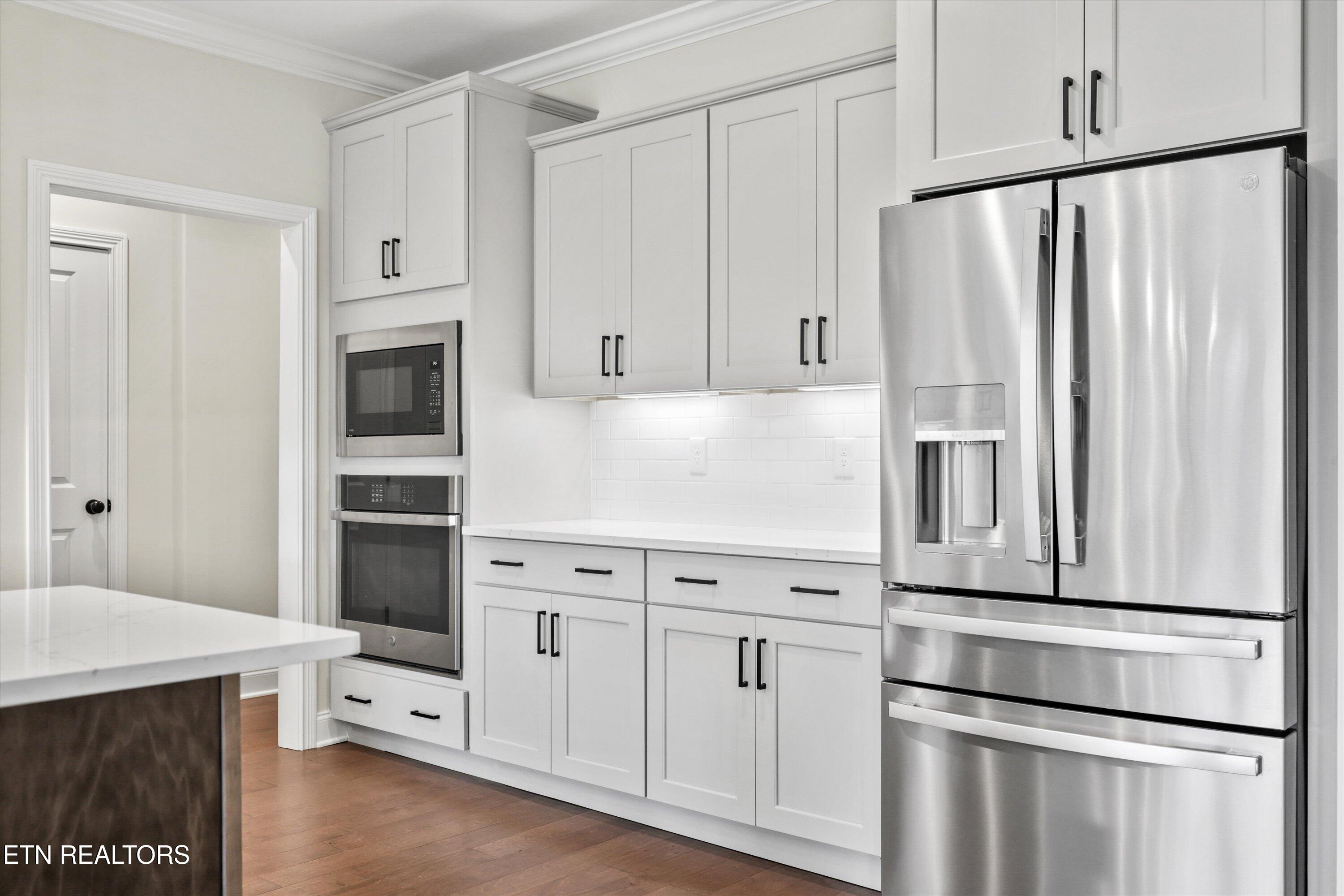 12054 Avery Manor Lane