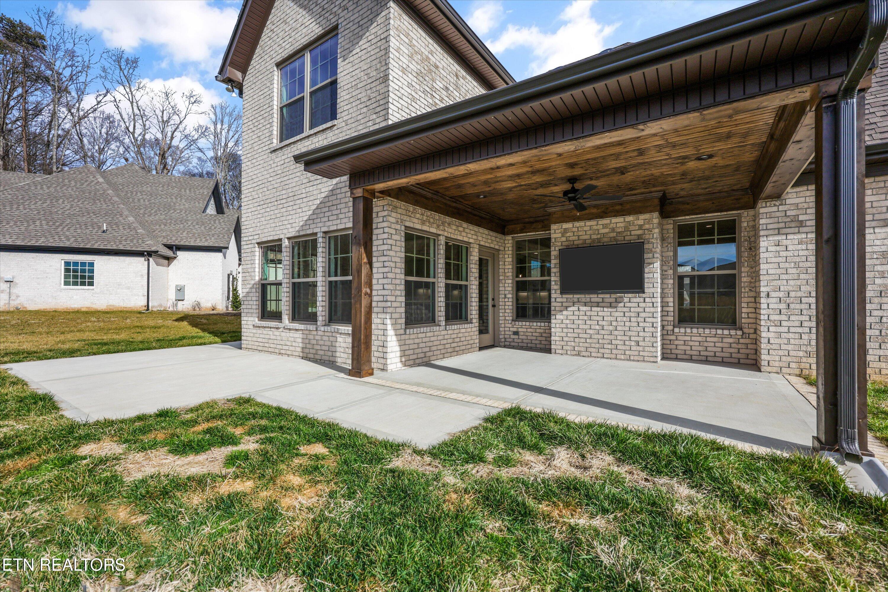 12054 Avery Manor Lane