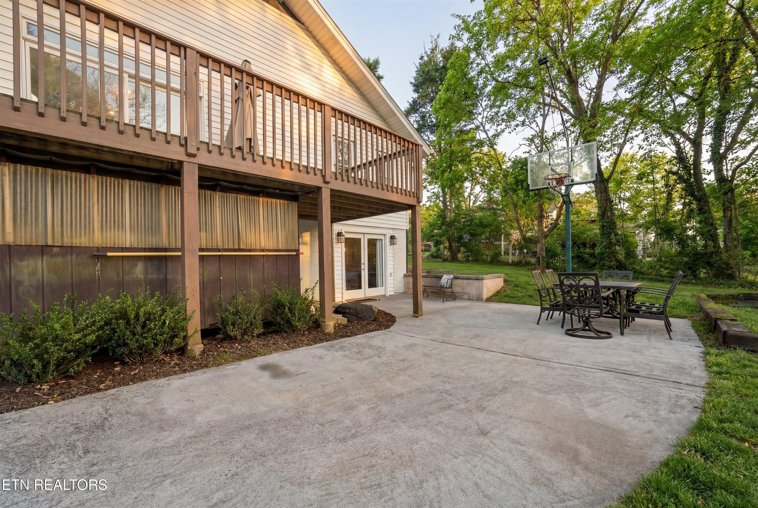 6911 Nubbin Ridge Drive