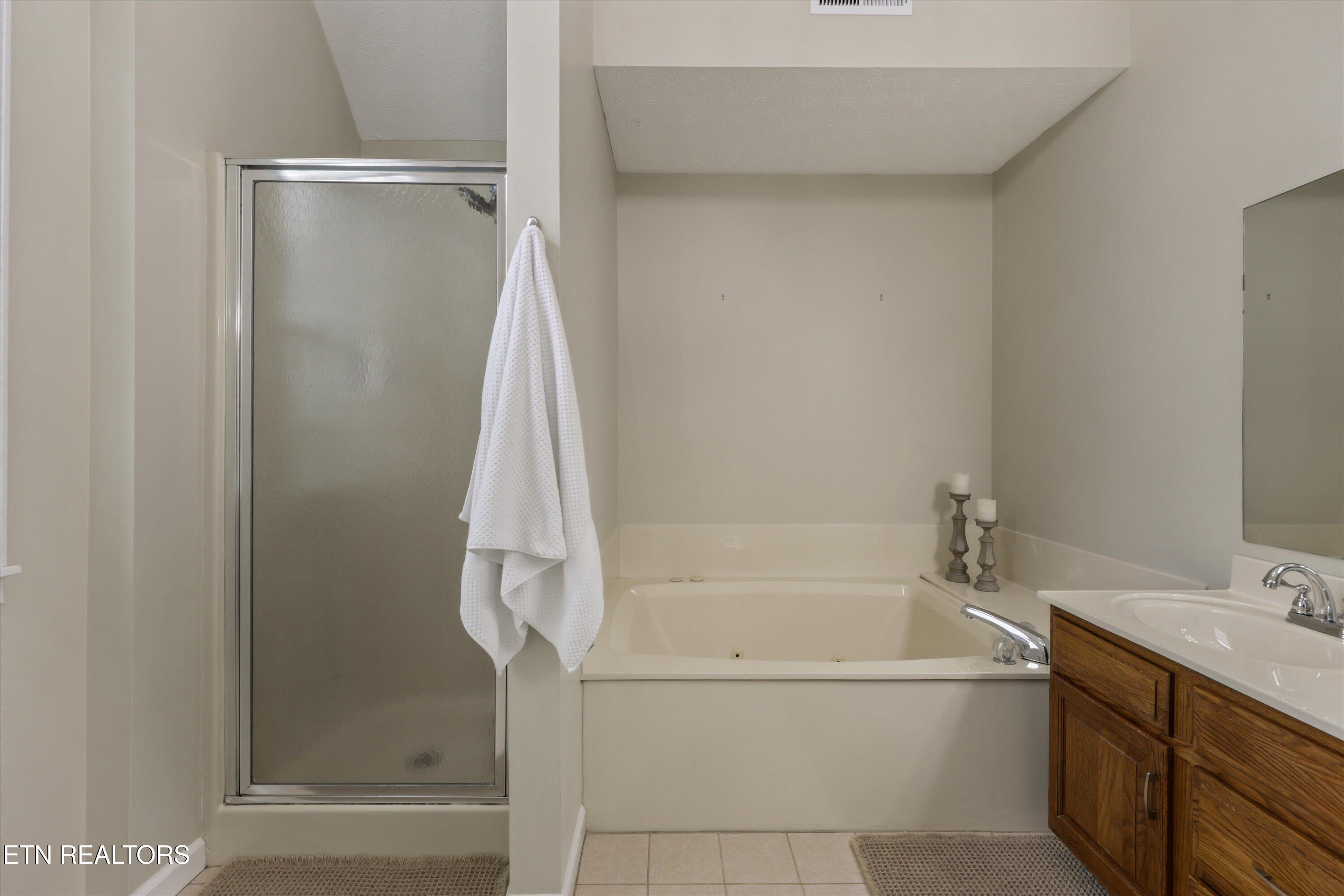 11901 Butternut Lane