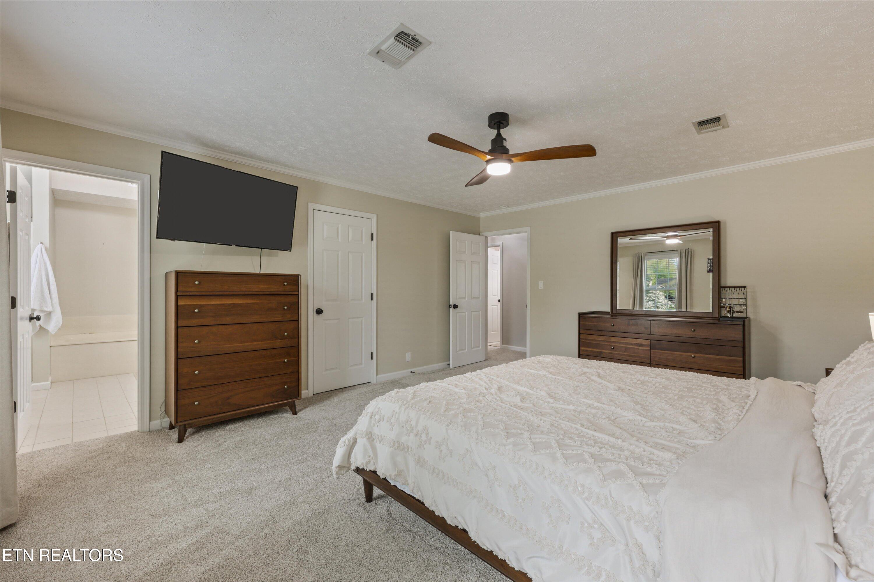 11901 Butternut Lane