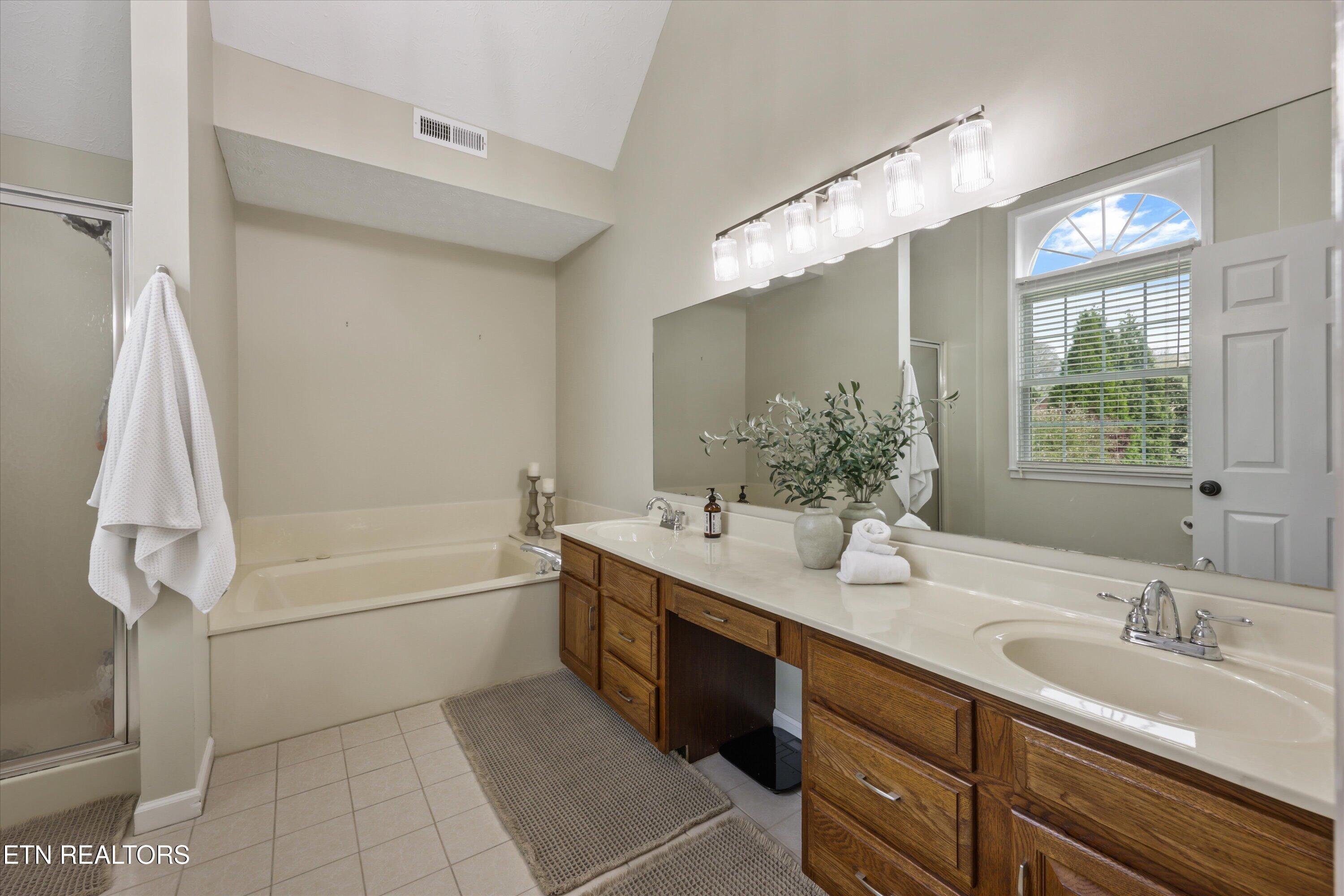 11901 Butternut Lane