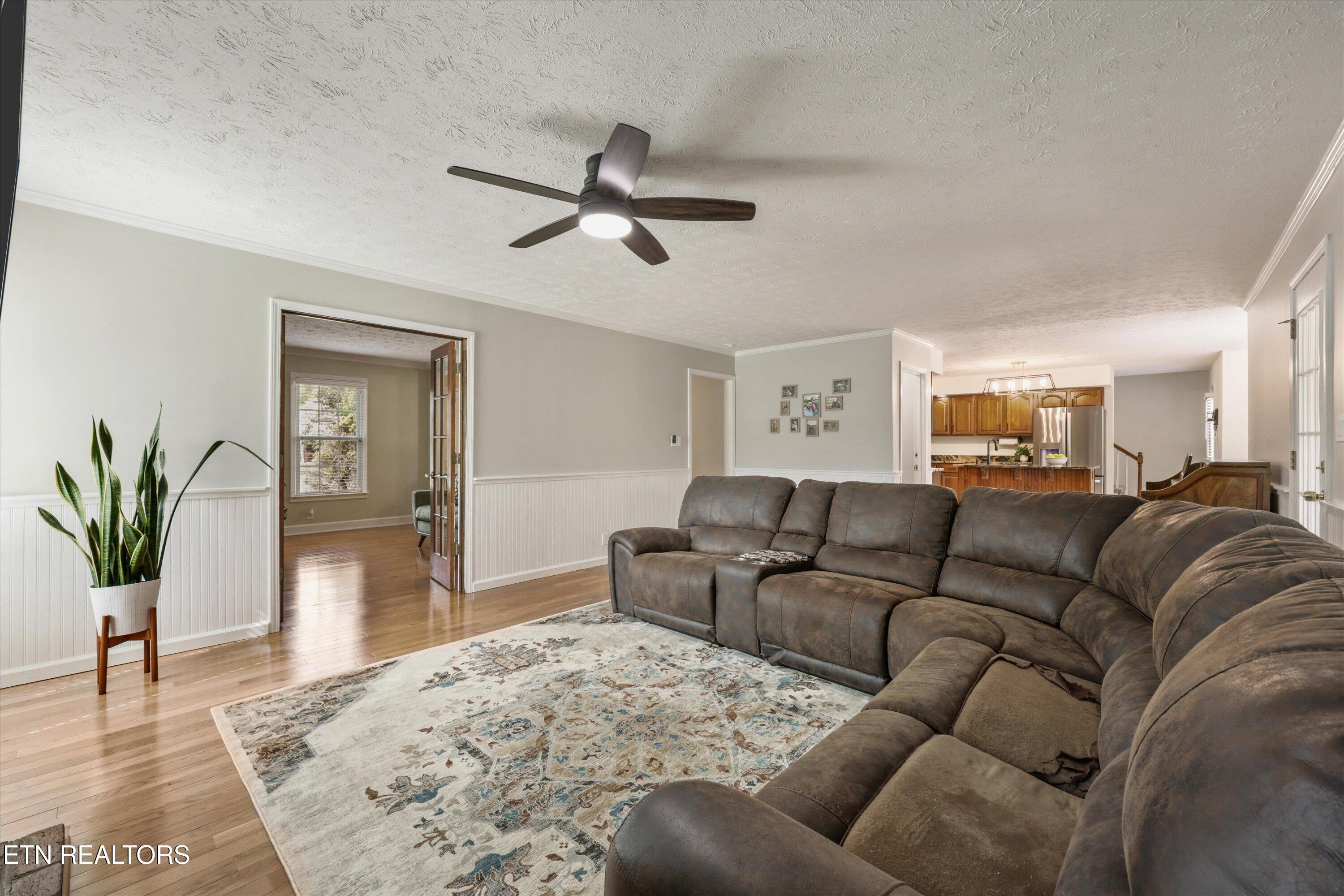 11901 Butternut Lane