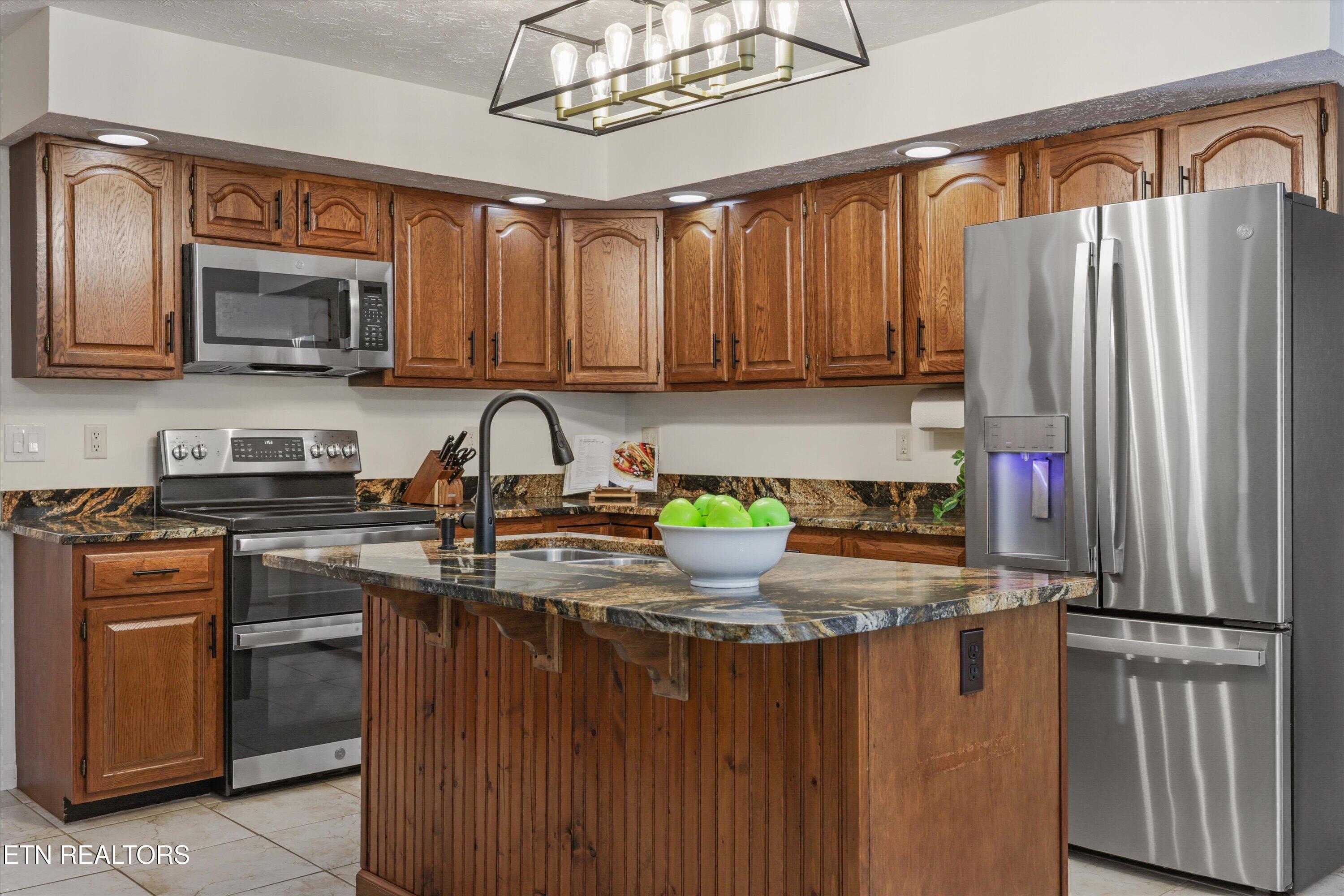 11901 Butternut Lane