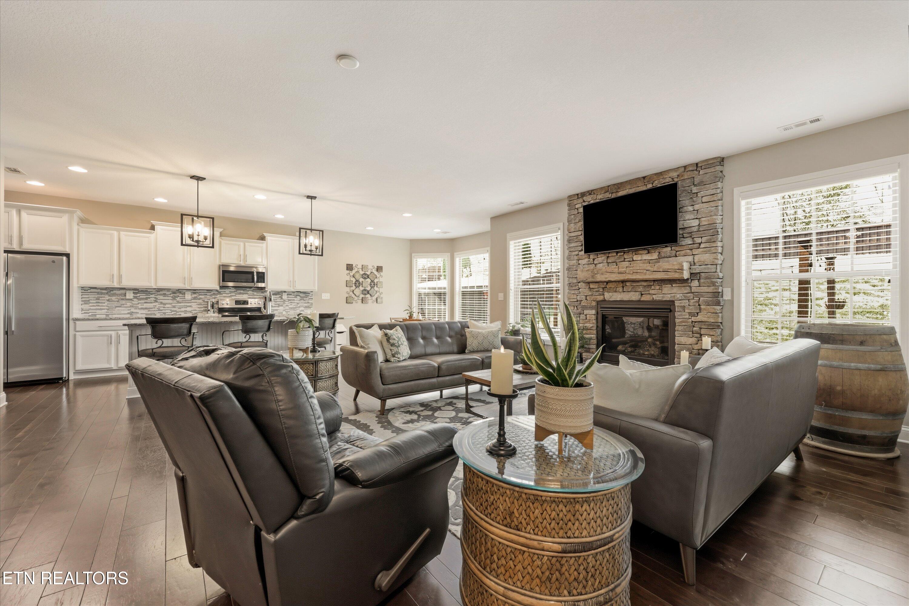 12732 Sailpointe Lane