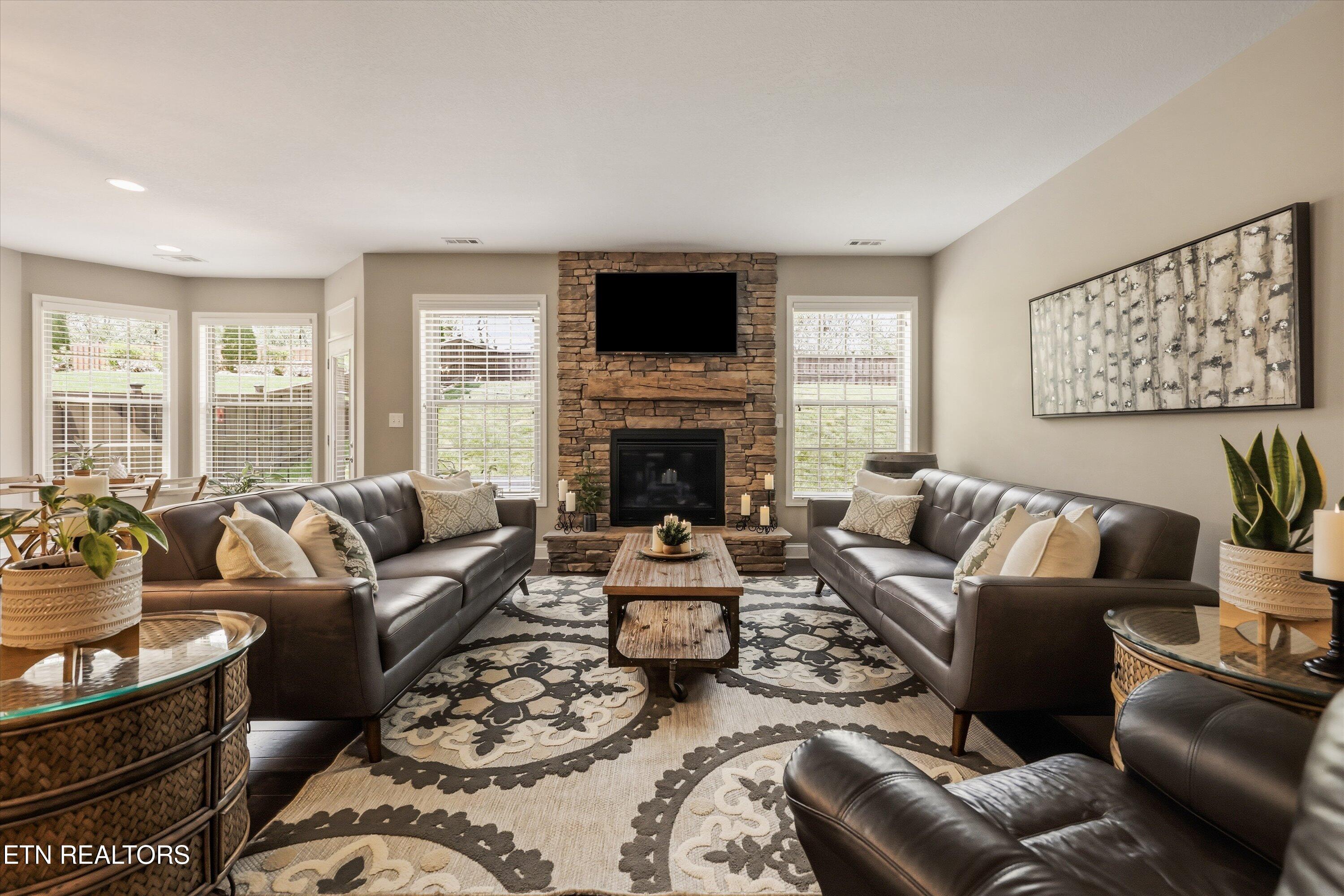 12732 Sailpointe Lane