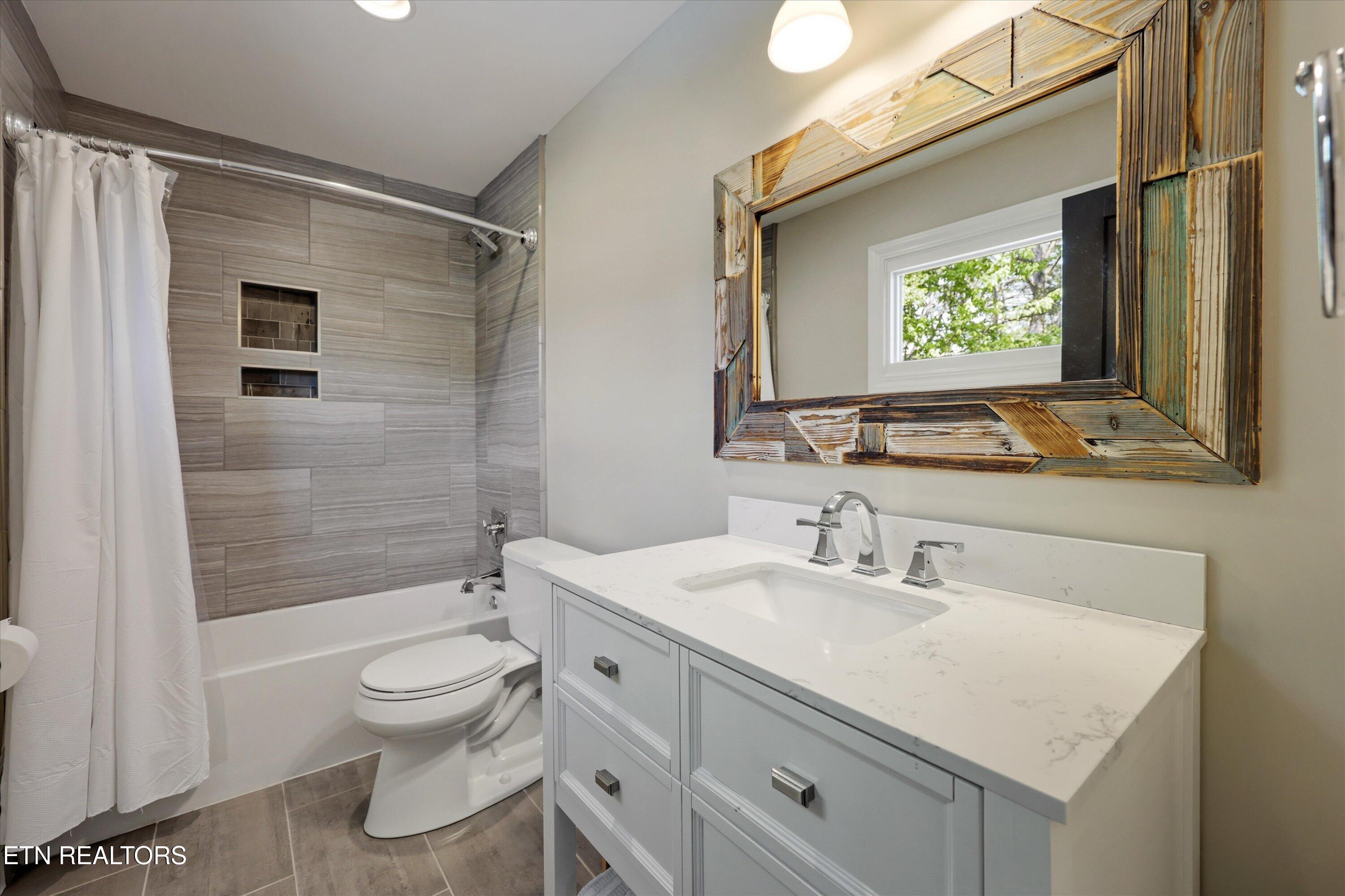 501 Crippled Mule Point