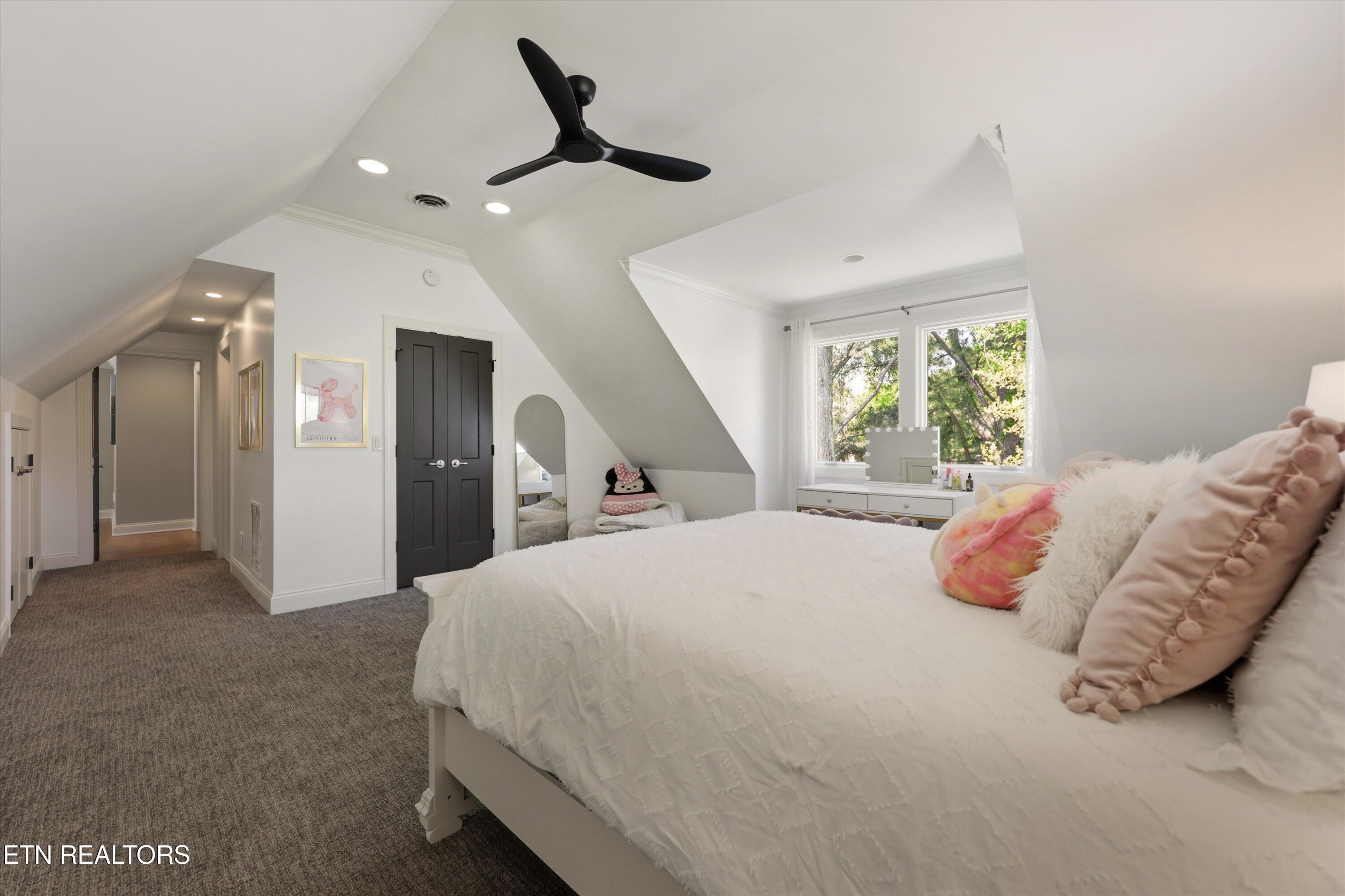 501 Crippled Mule Point