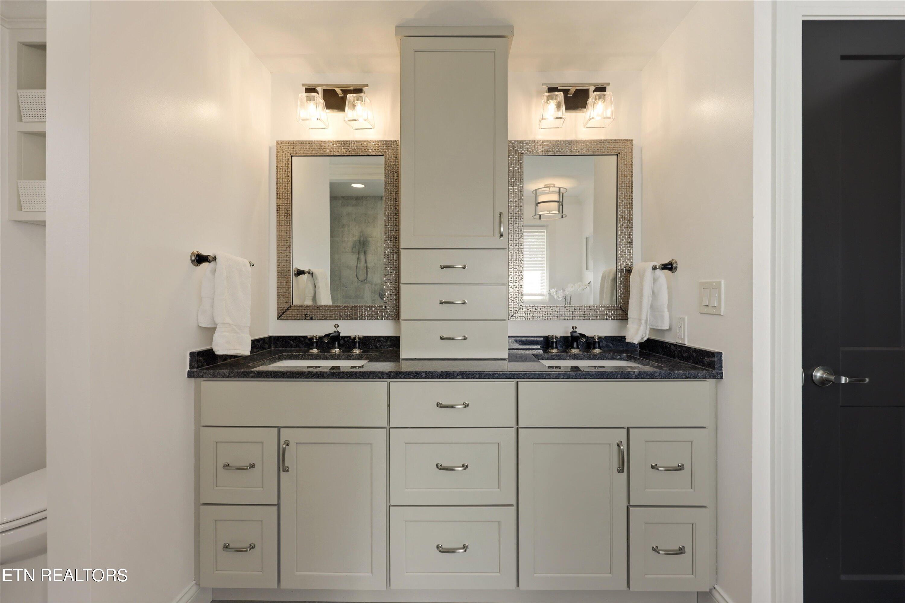 501 Crippled Mule Point