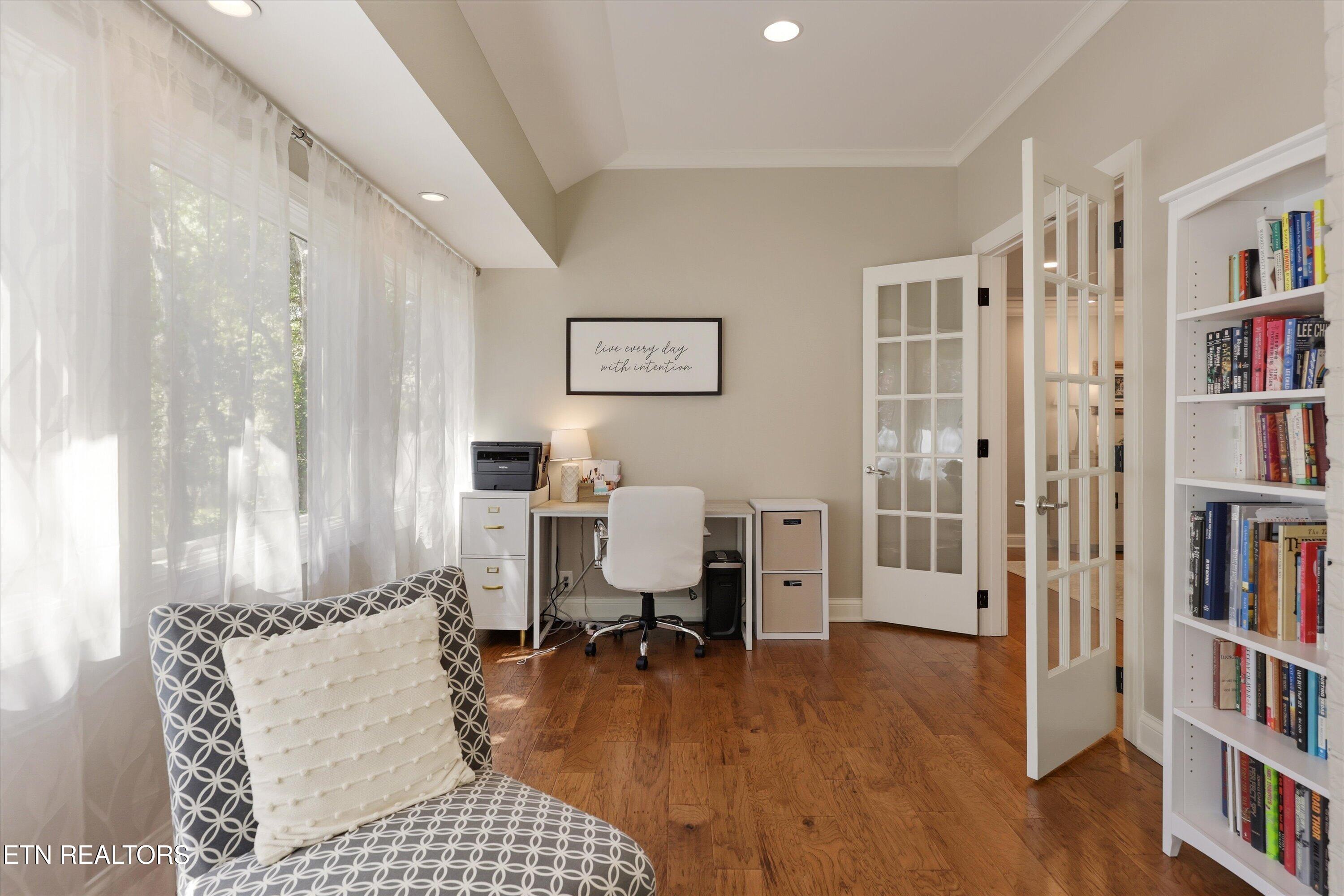 501 Crippled Mule Point