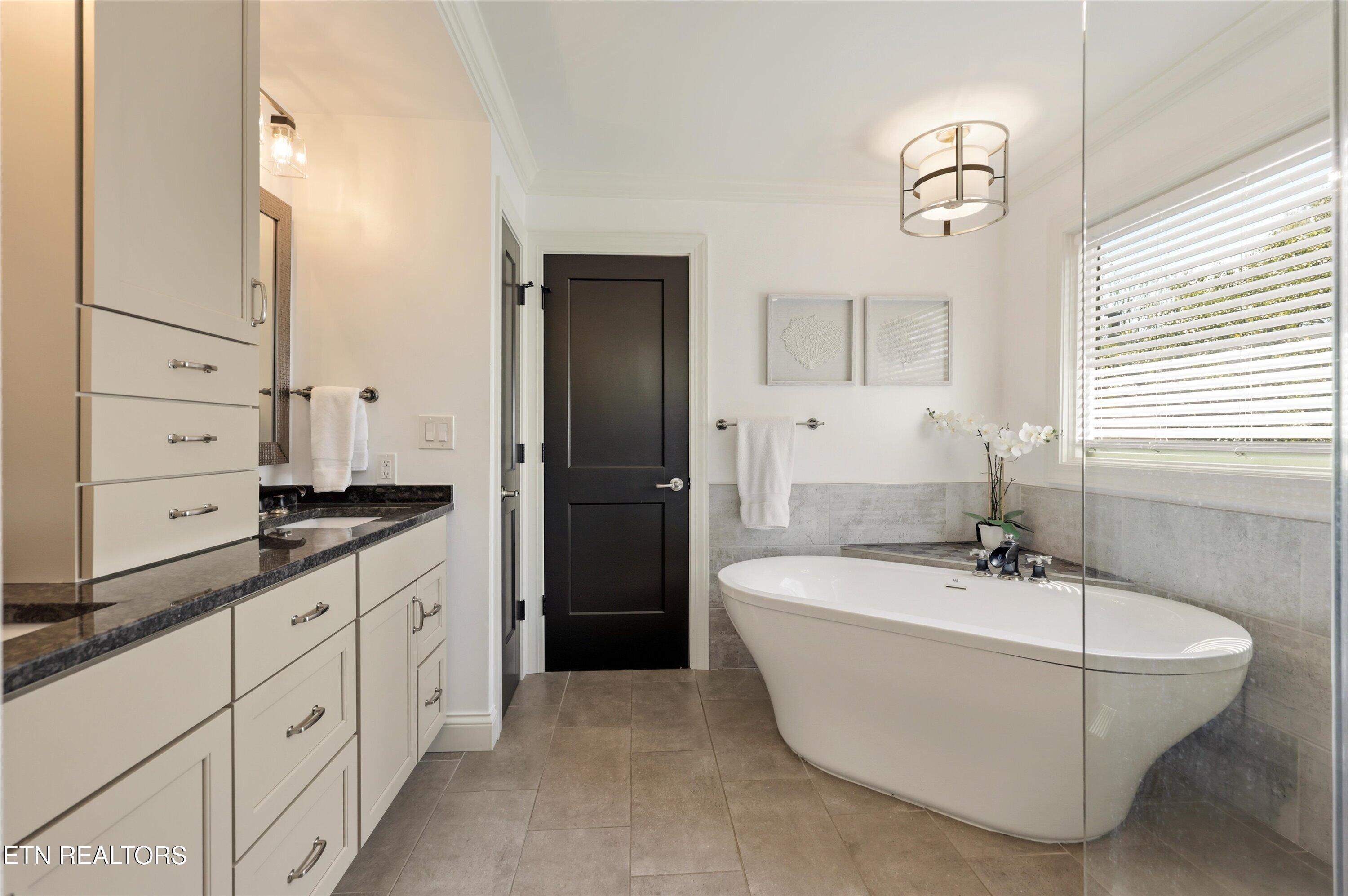 501 Crippled Mule Point