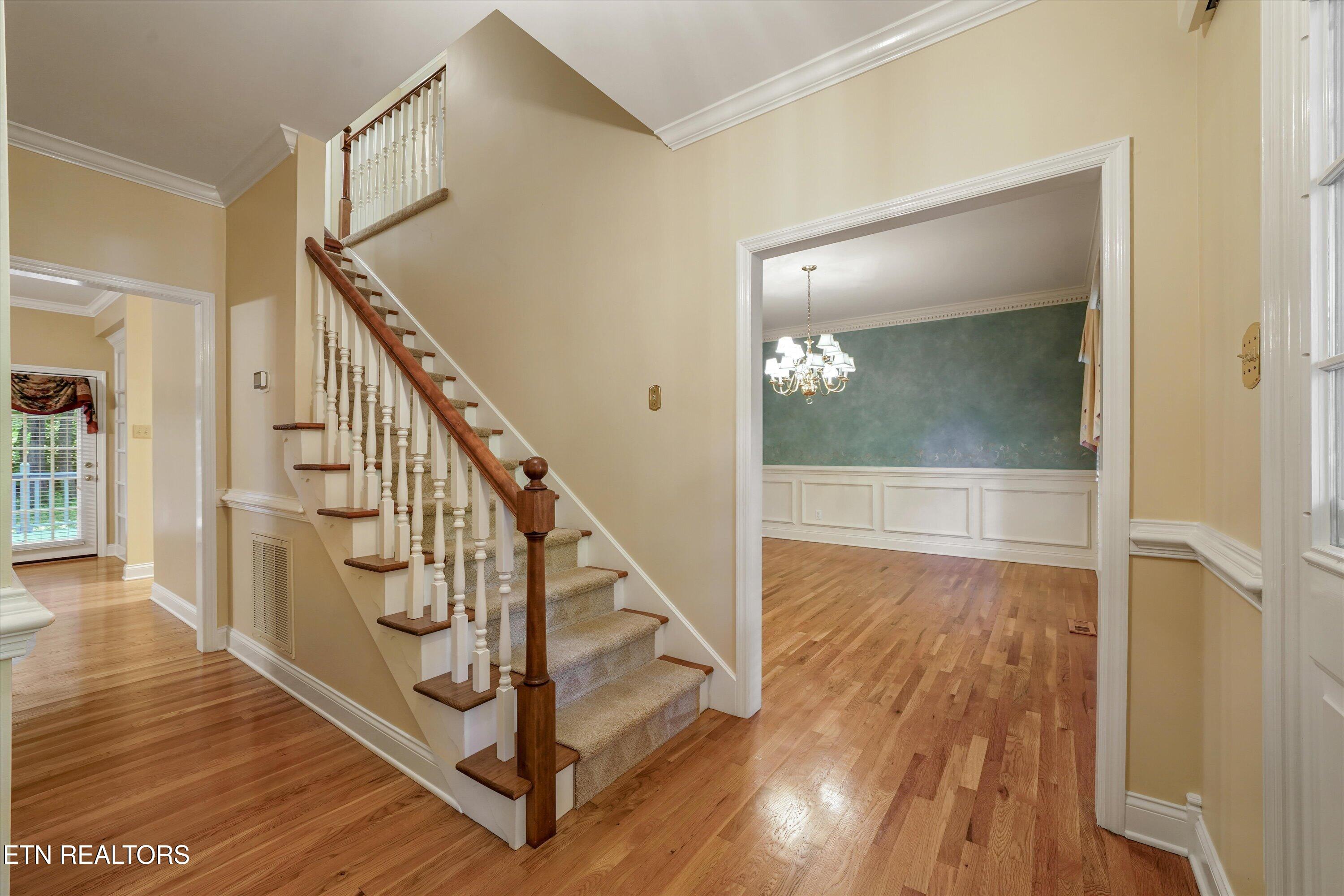 704 El Monte Circle