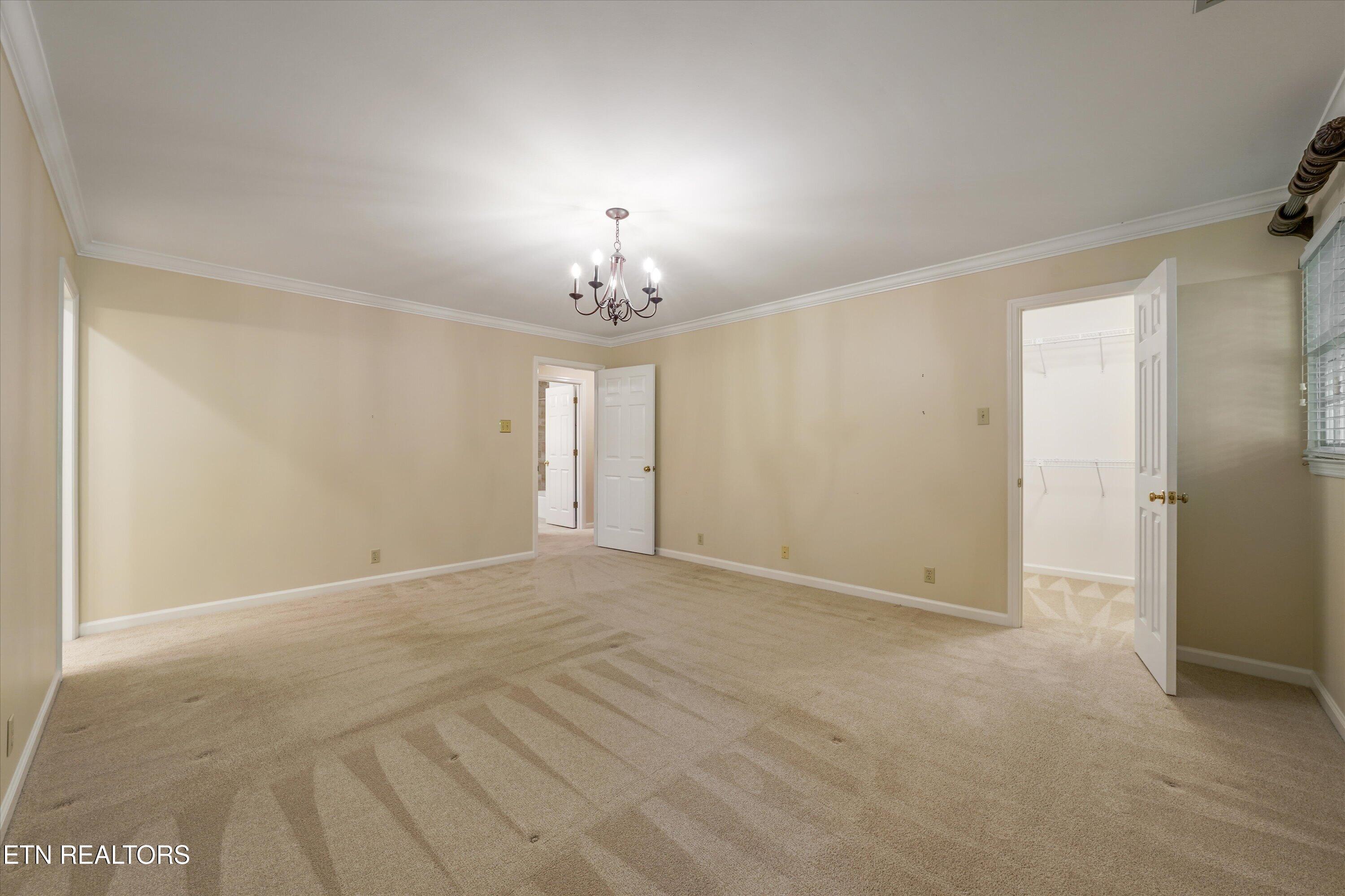 704 El Monte Circle