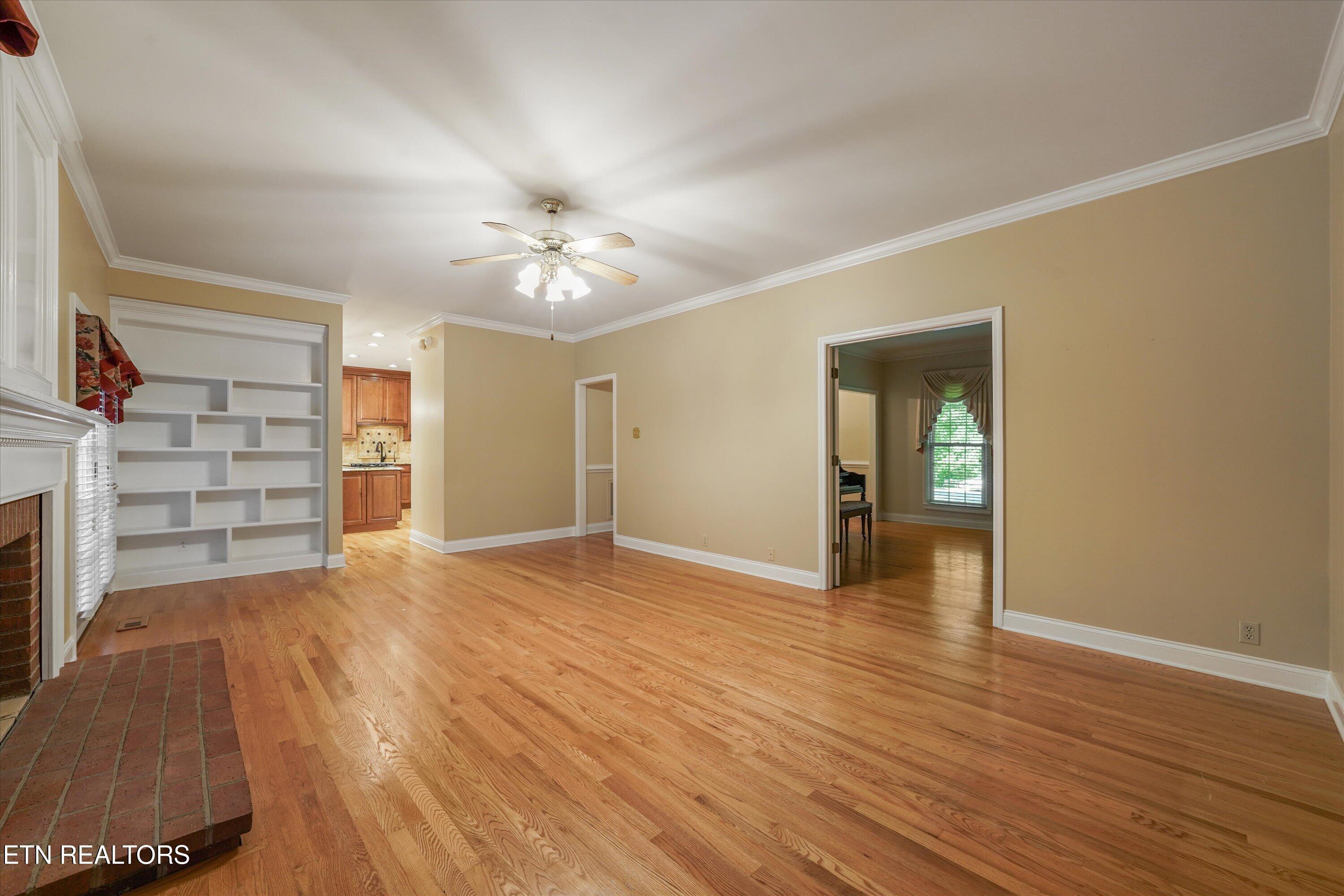 704 El Monte Circle