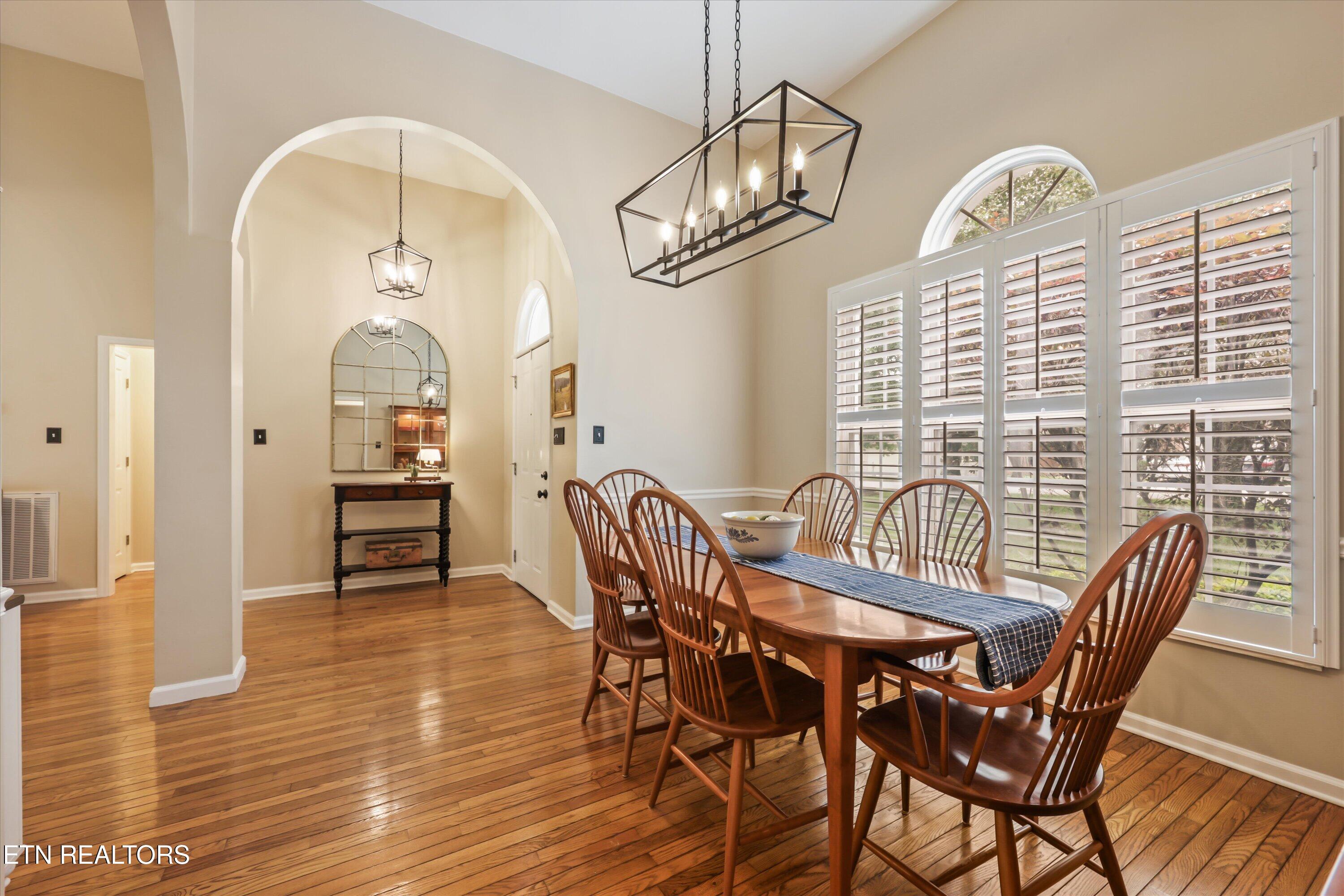 2369 Conners Creek