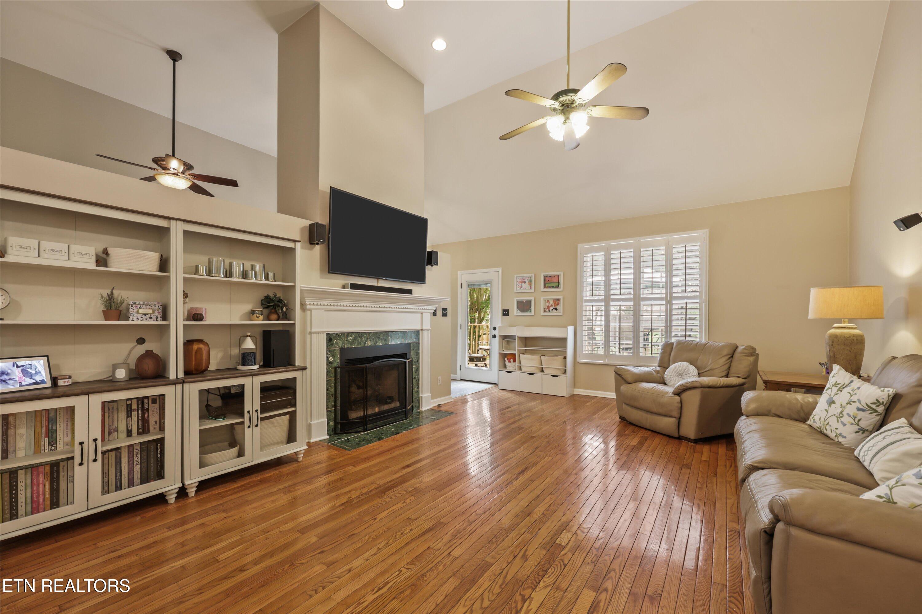 2369 Conners Creek