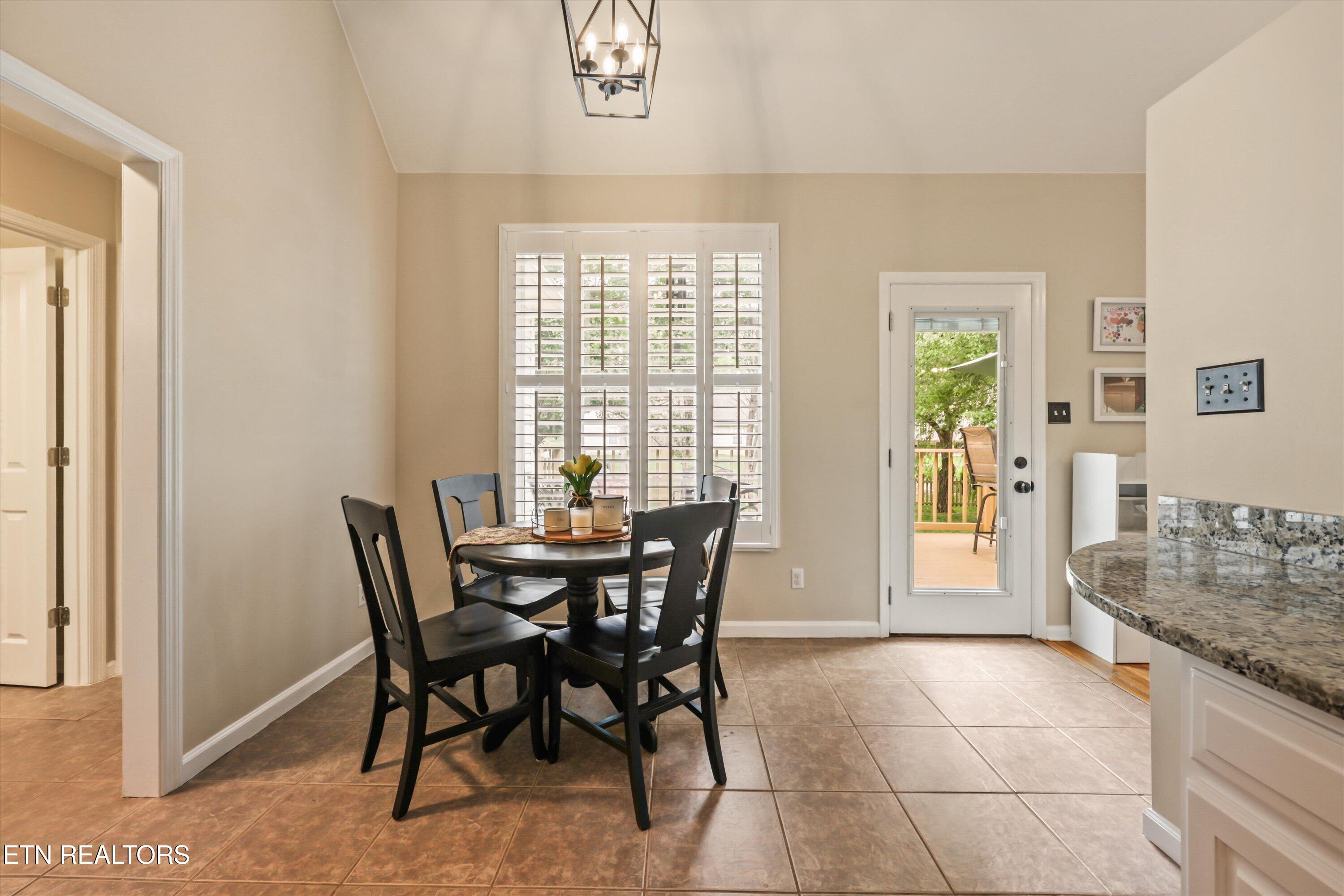 2369 Conners Creek