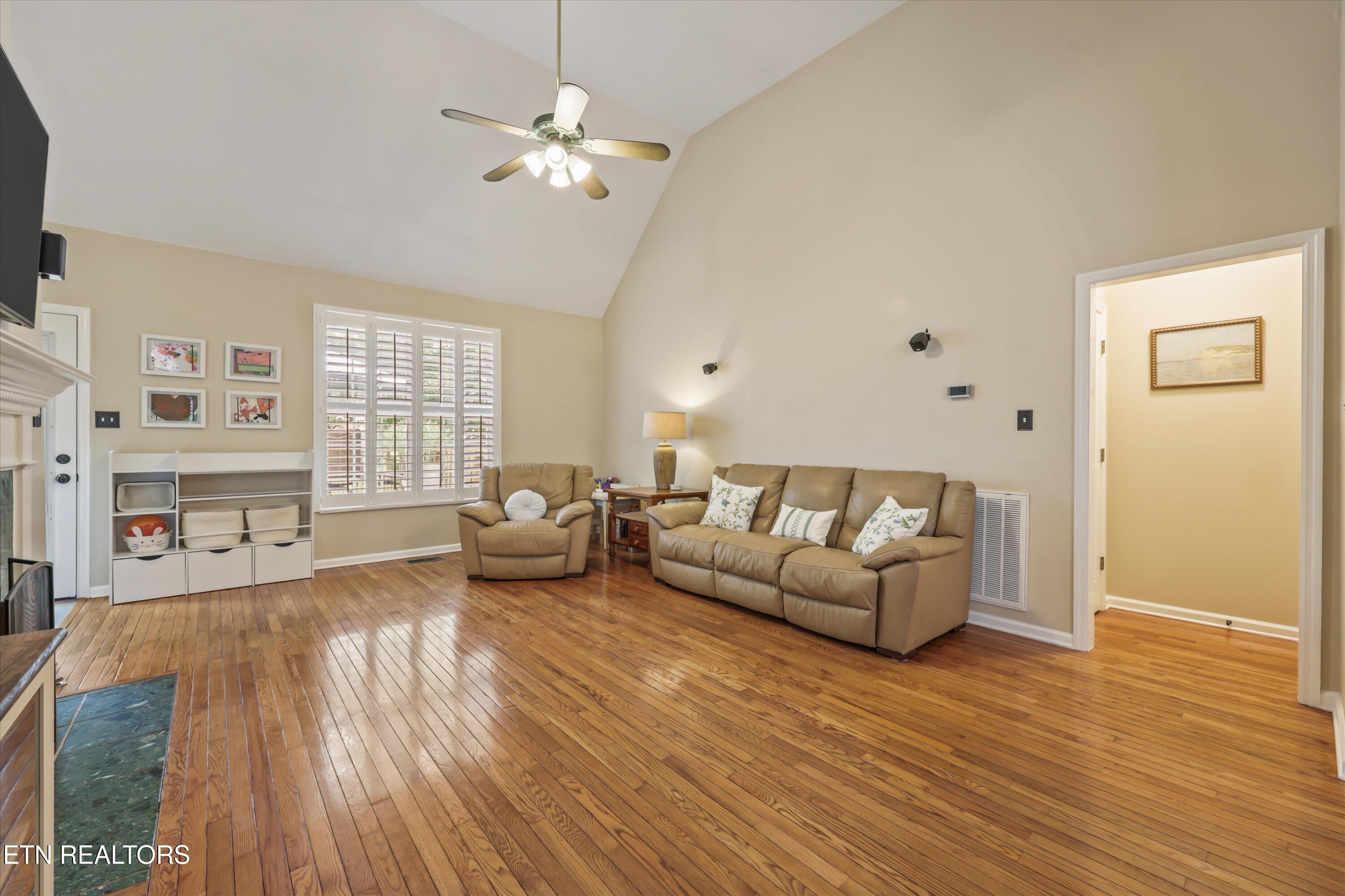 2369 Conners Creek