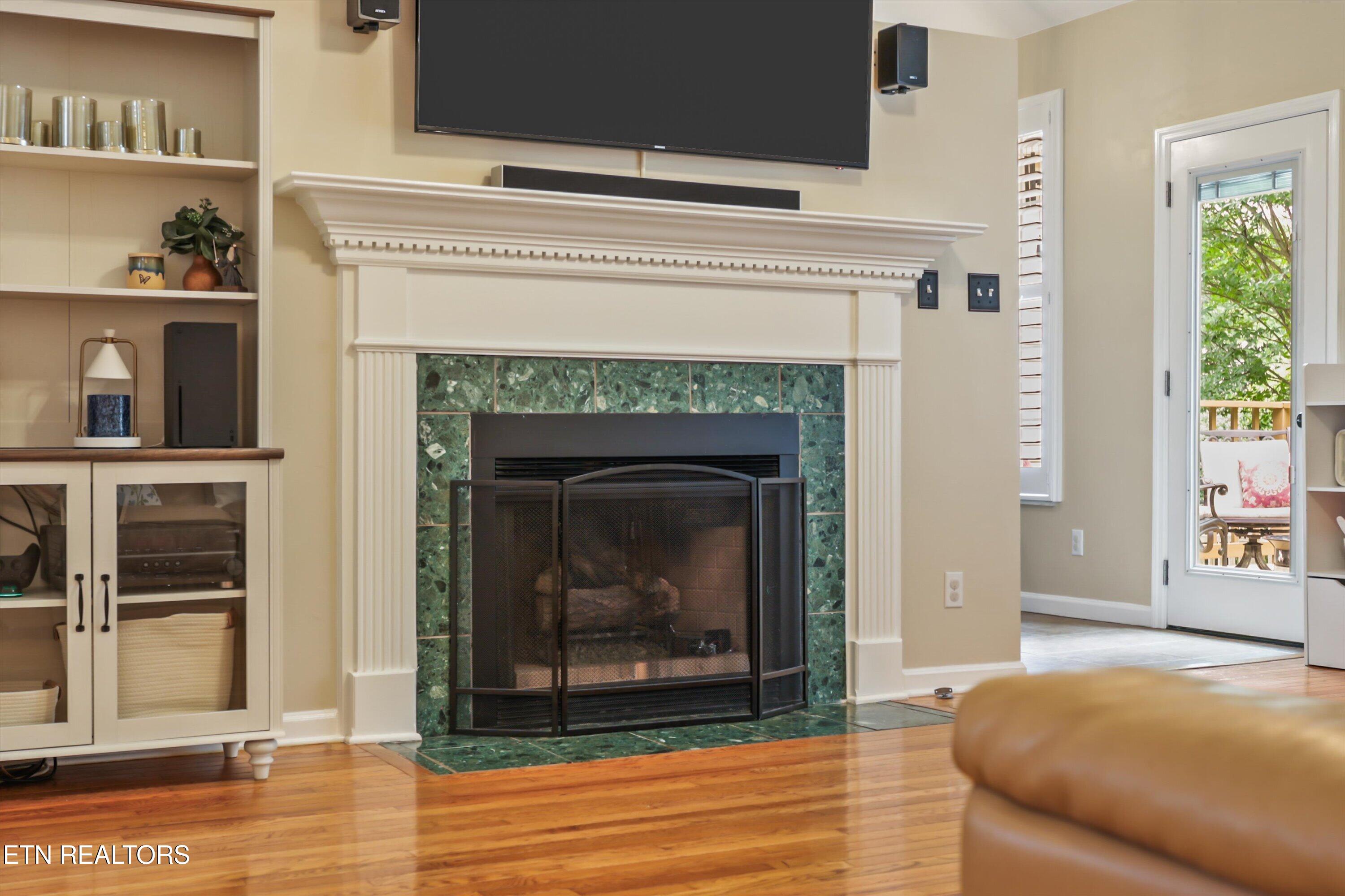 2369 Conners Creek