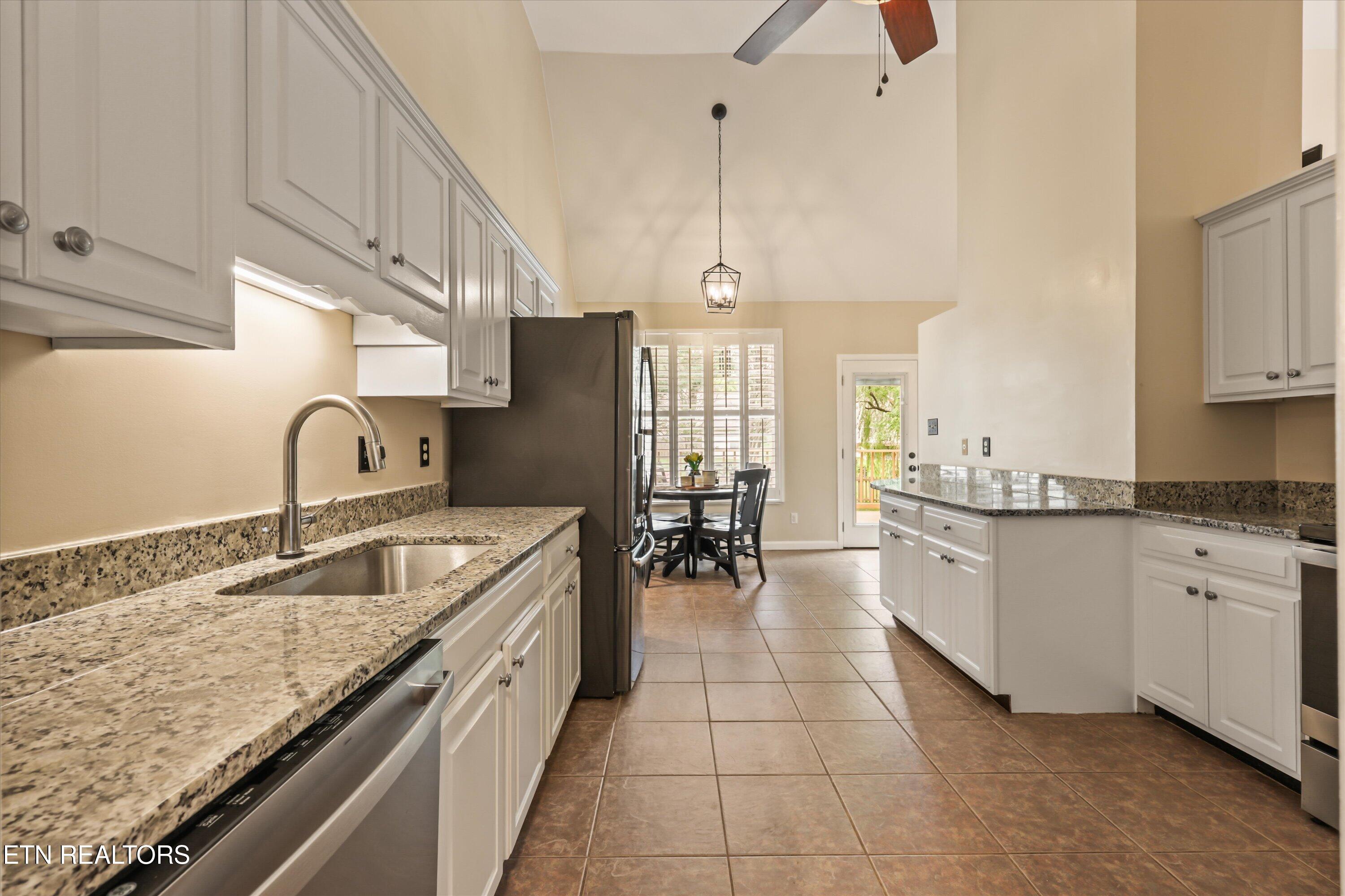 2369 Conners Creek