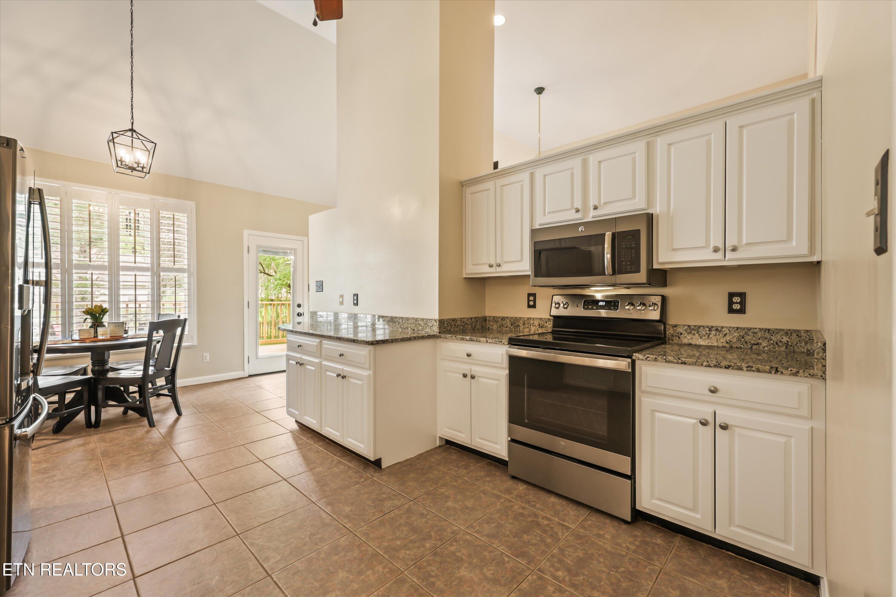 2369 Conners Creek