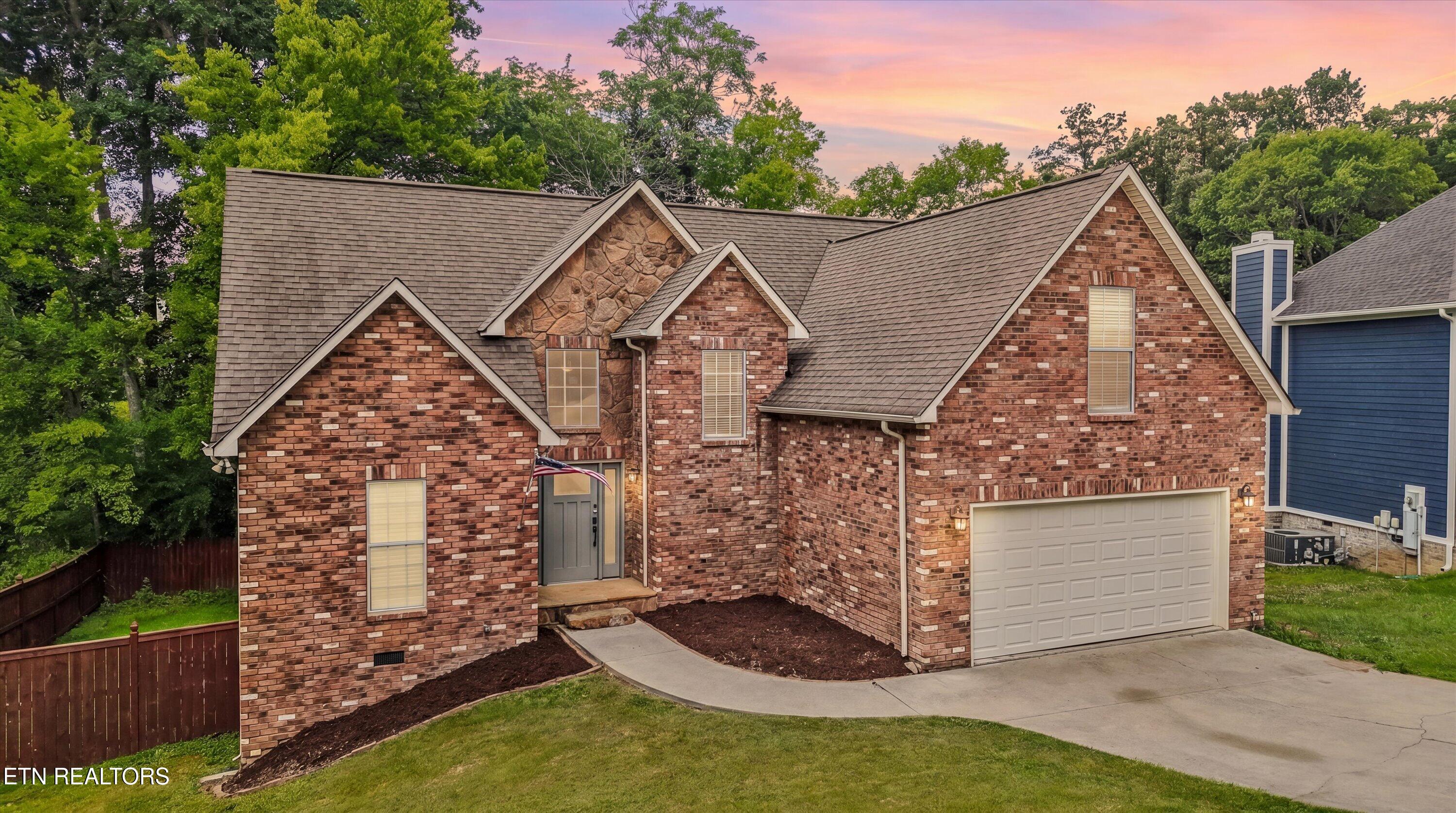 2145 Willow Creek Lane