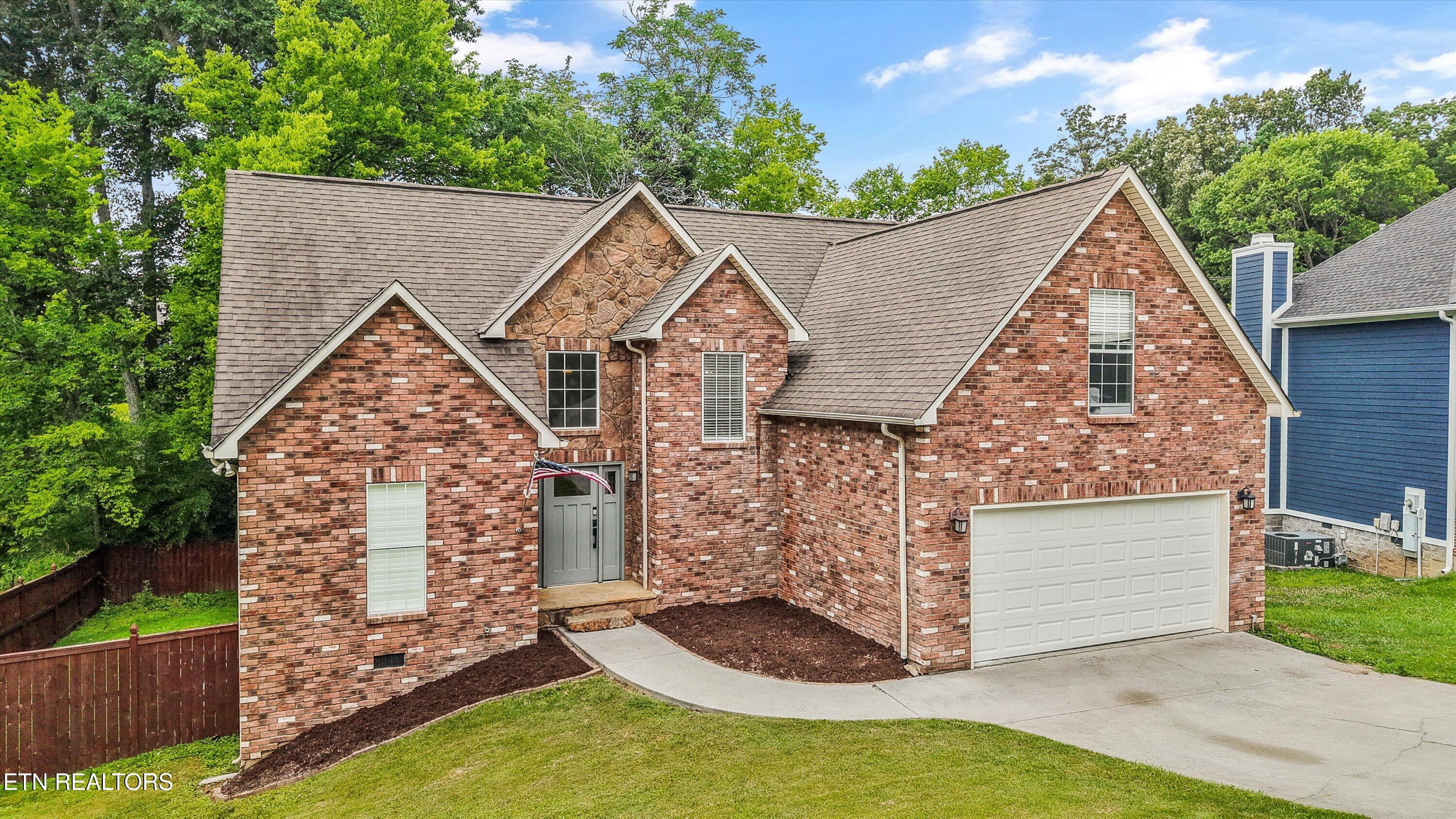 2145 Willow Creek Lane