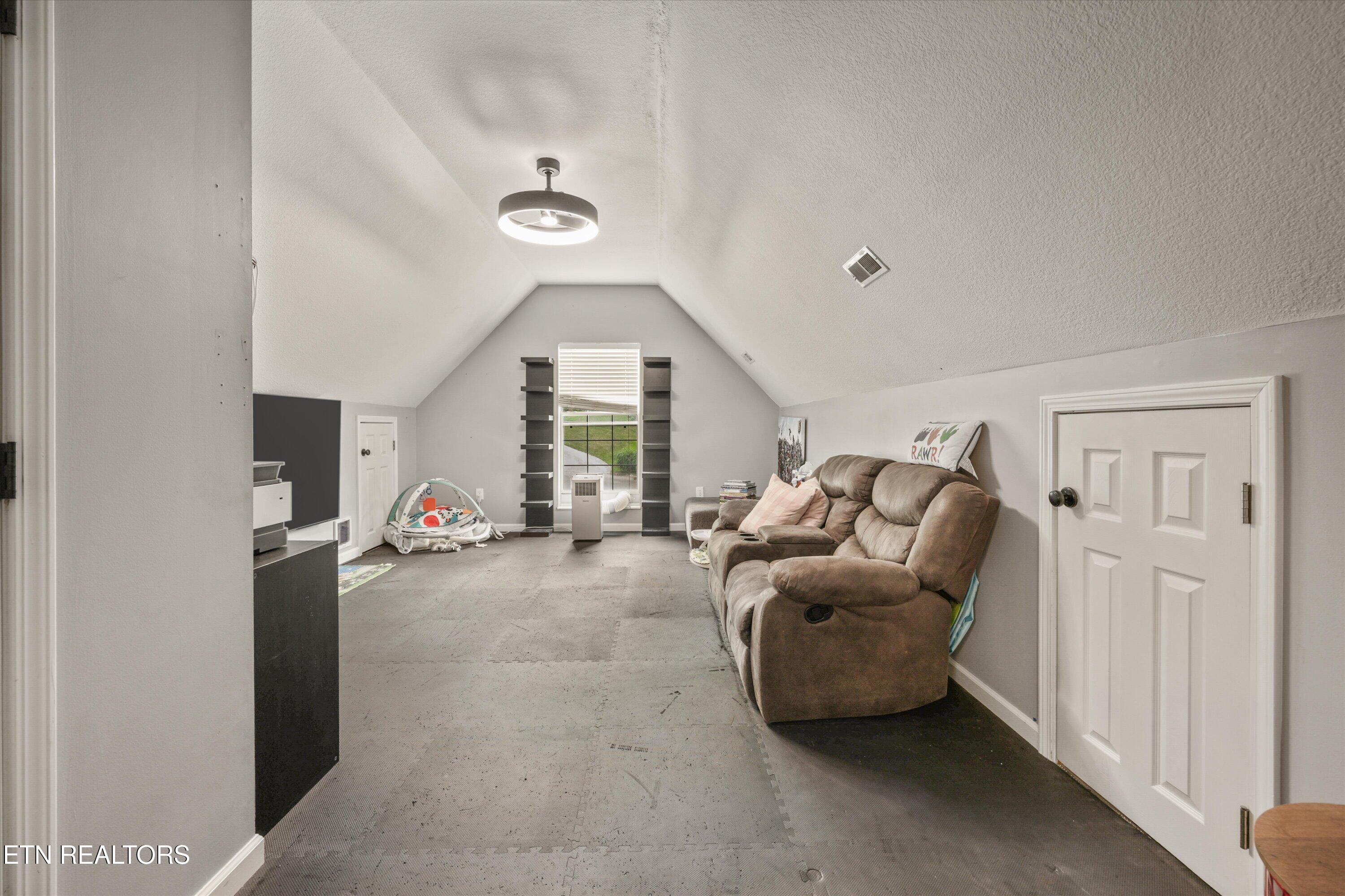 2145 Willow Creek Lane