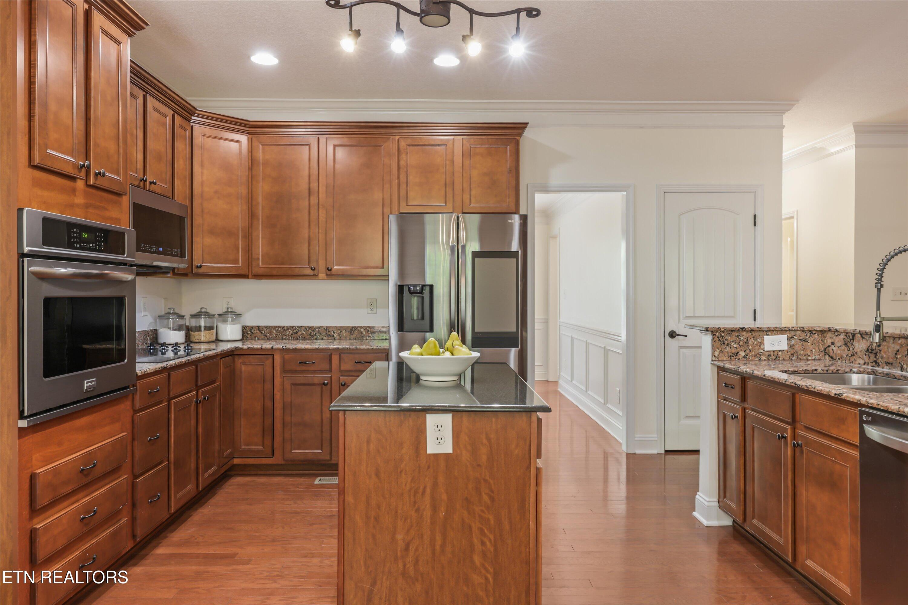 8407 Harbor Cove Drive