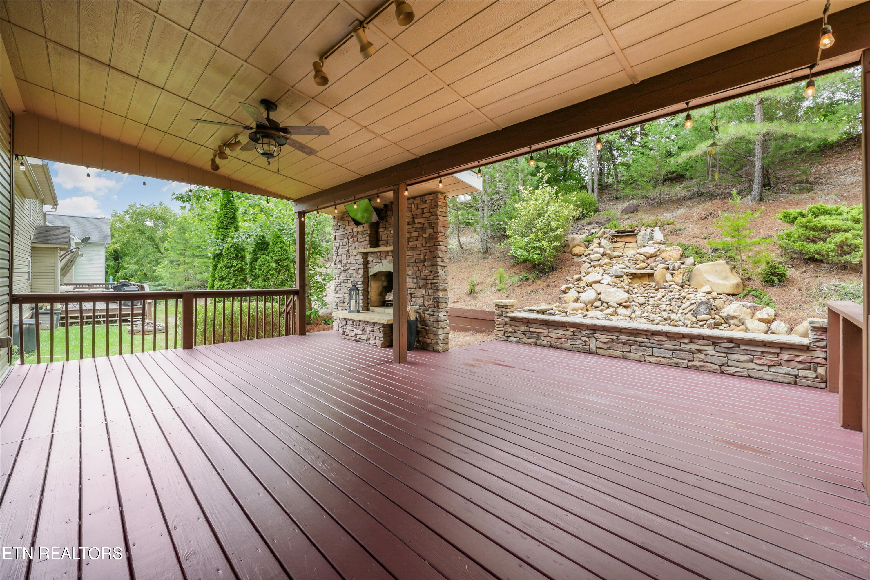 8407 Harbor Cove Drive