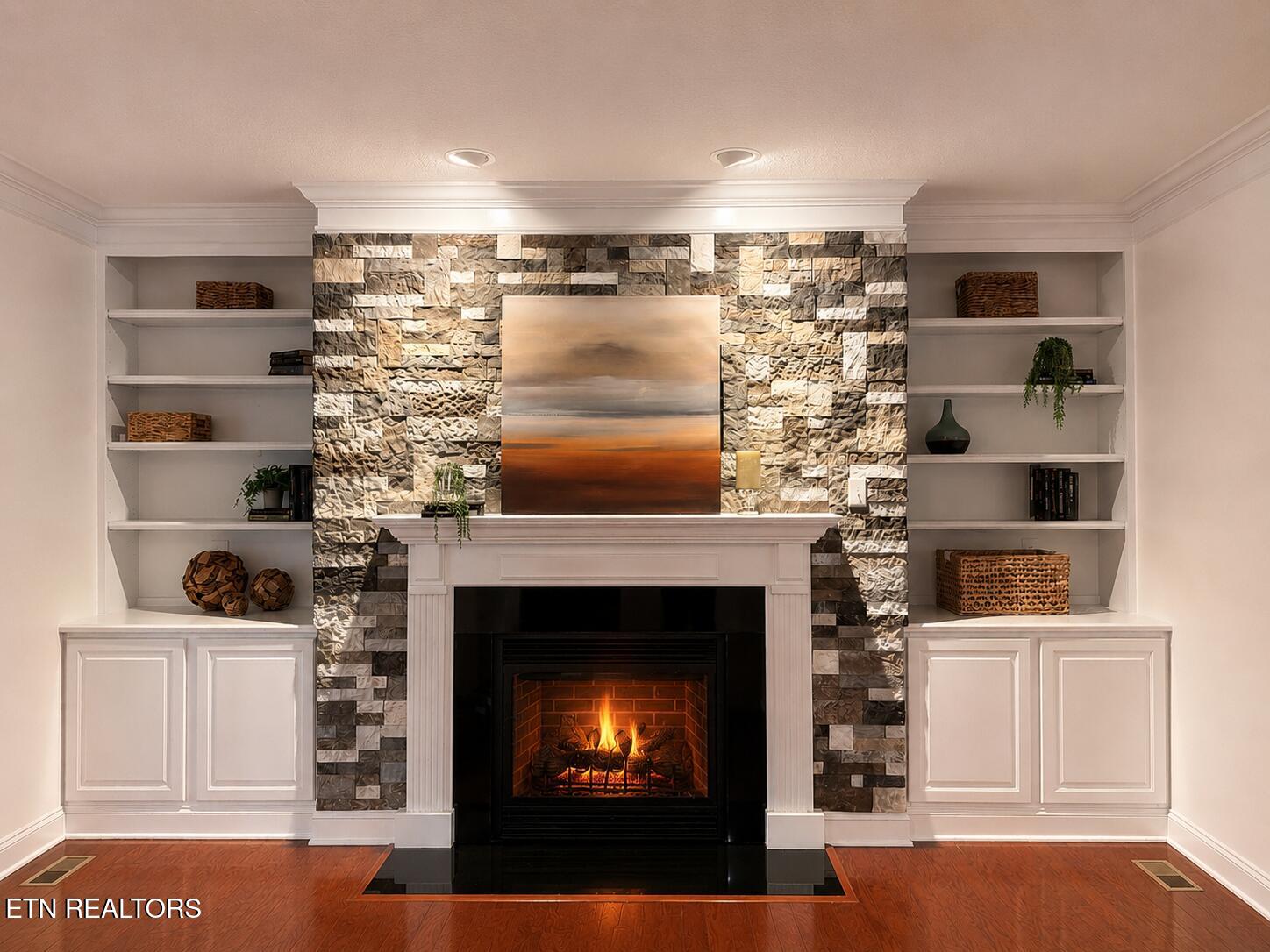 8407 Harbor Cove Drive