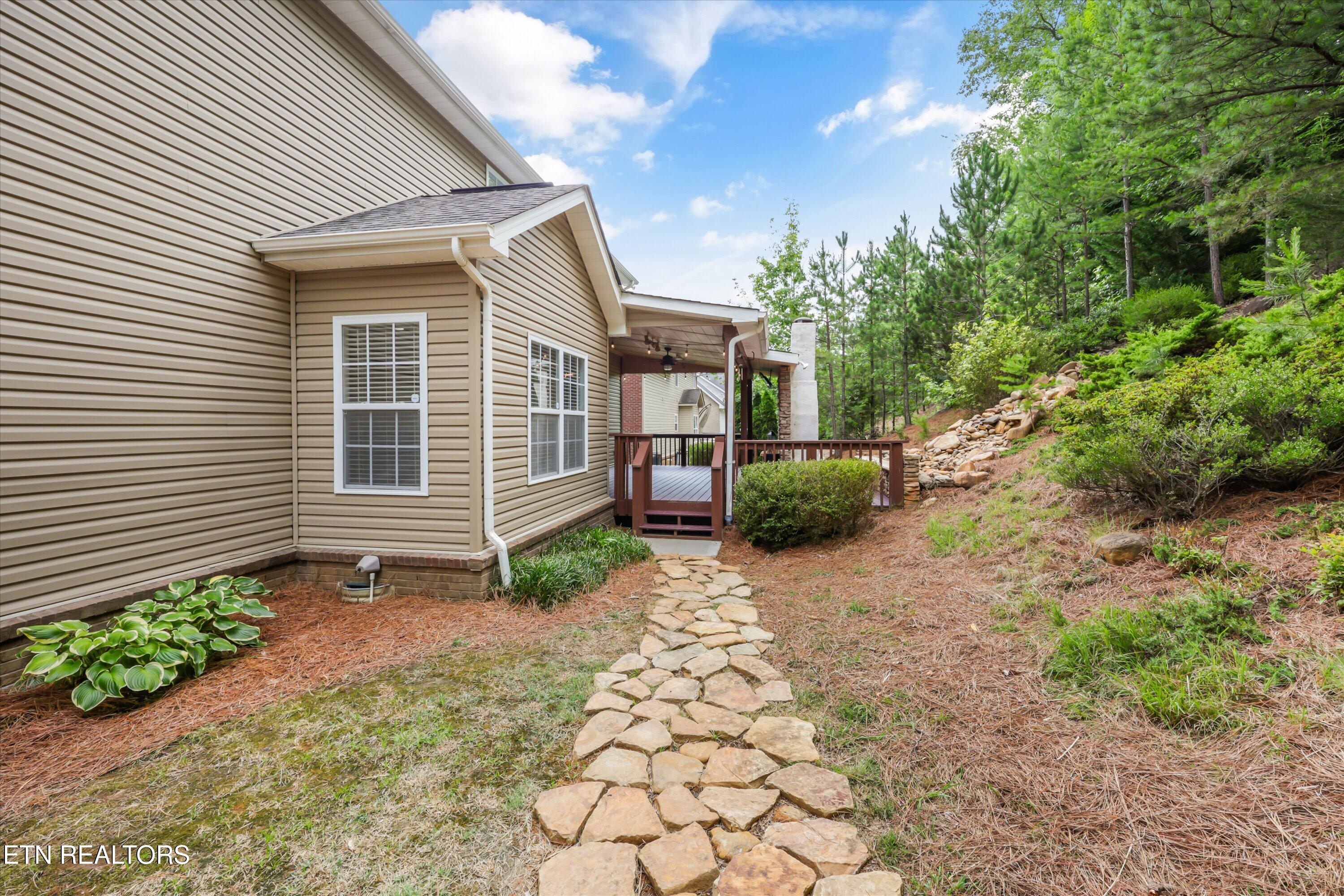 8407 Harbor Cove Drive