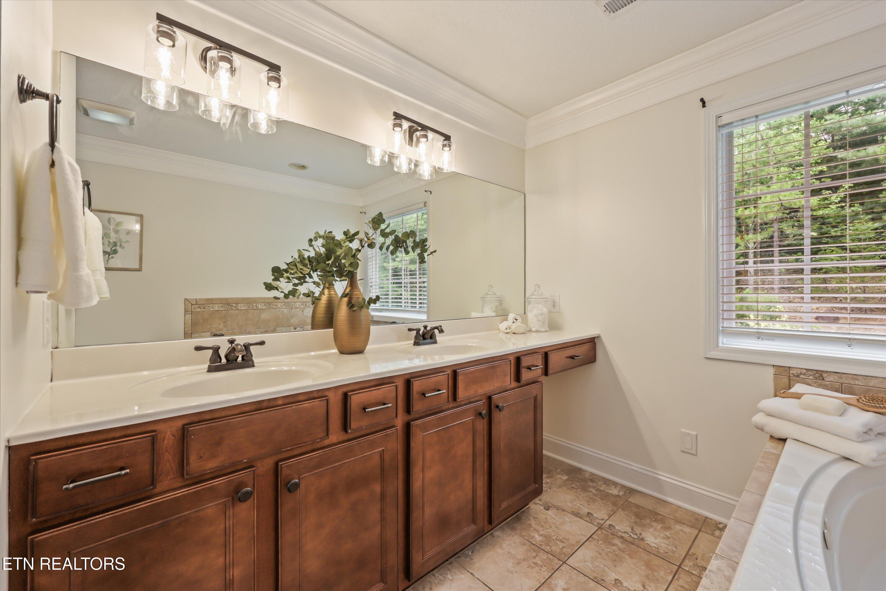 8407 Harbor Cove Drive