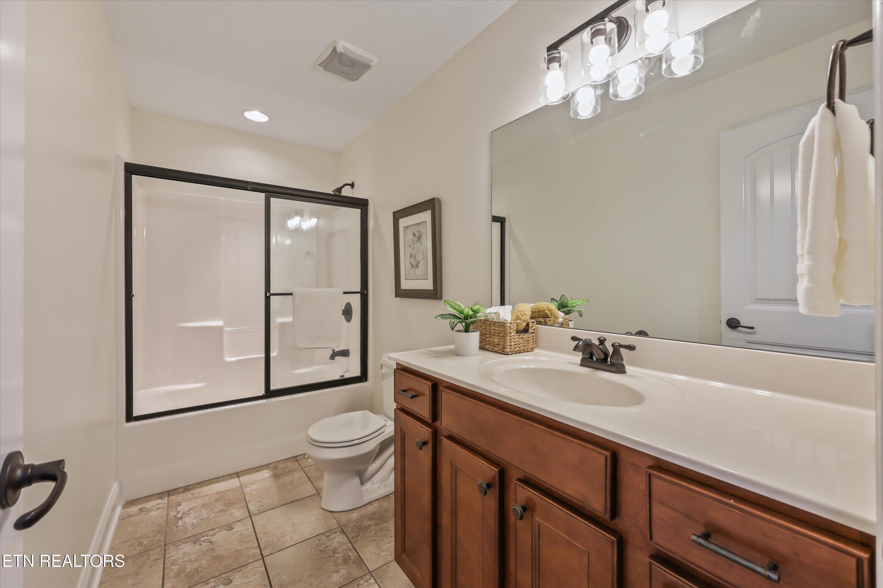8407 Harbor Cove Drive