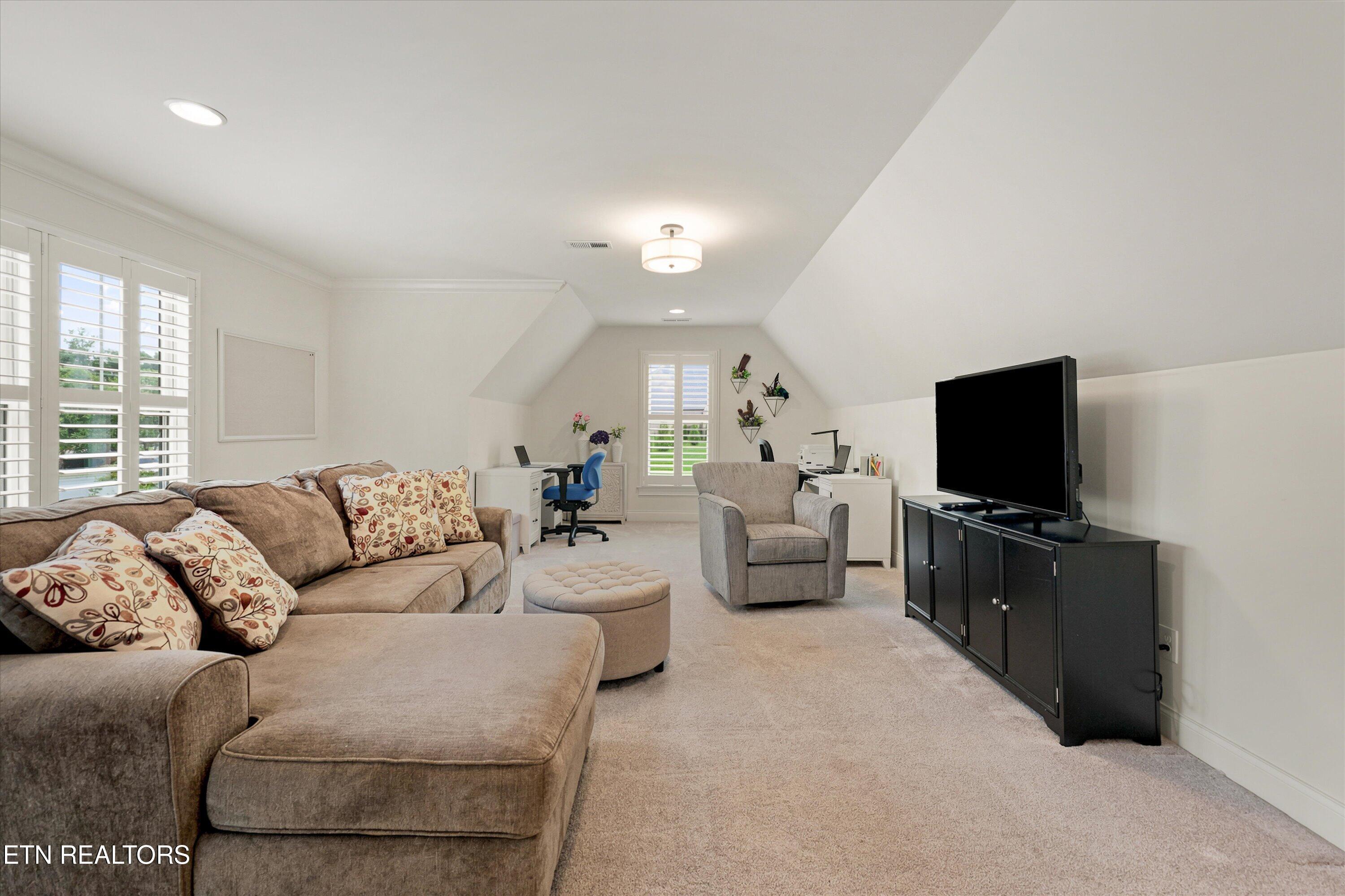 12424 English Laurel Lane