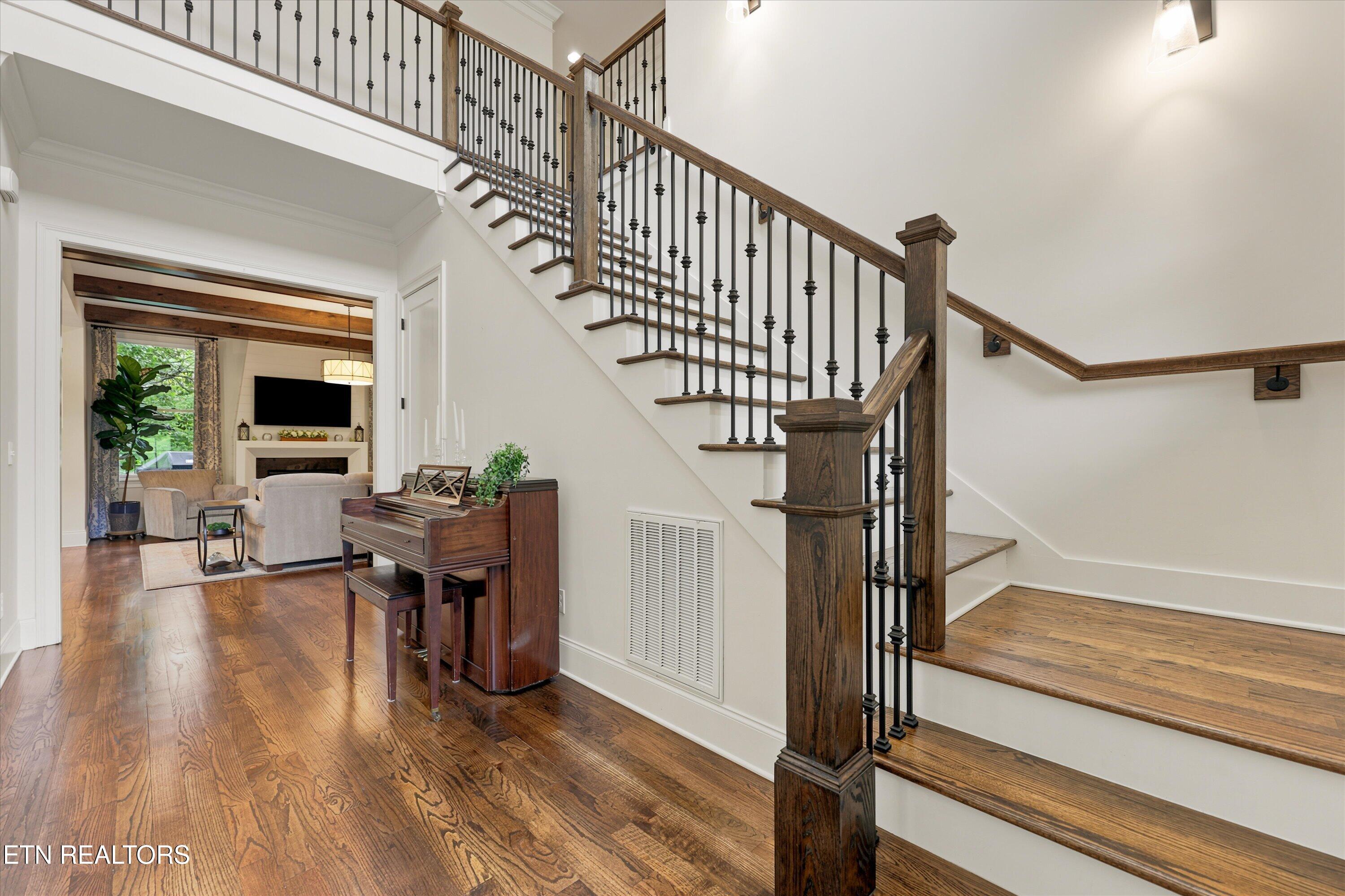 12424 English Laurel Lane