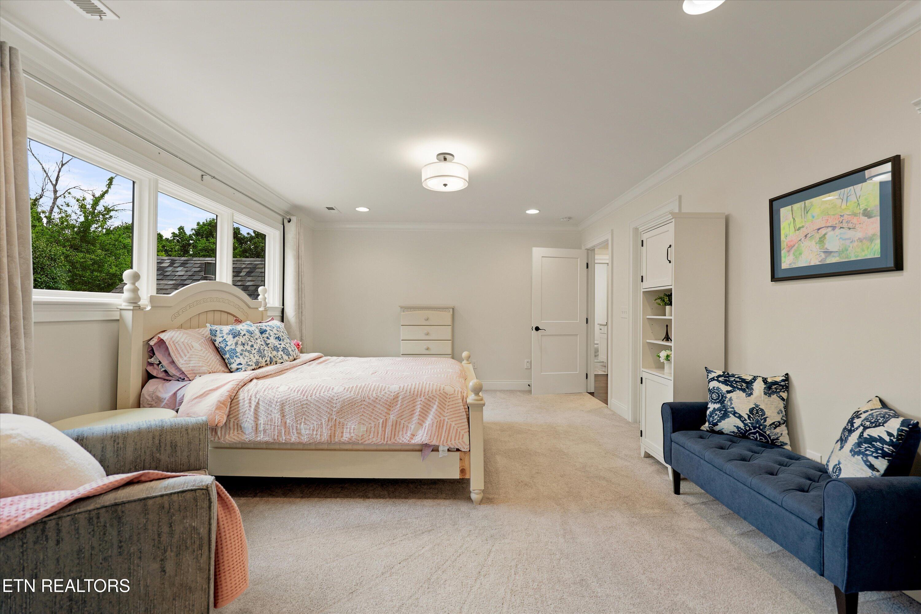 12424 English Laurel Lane