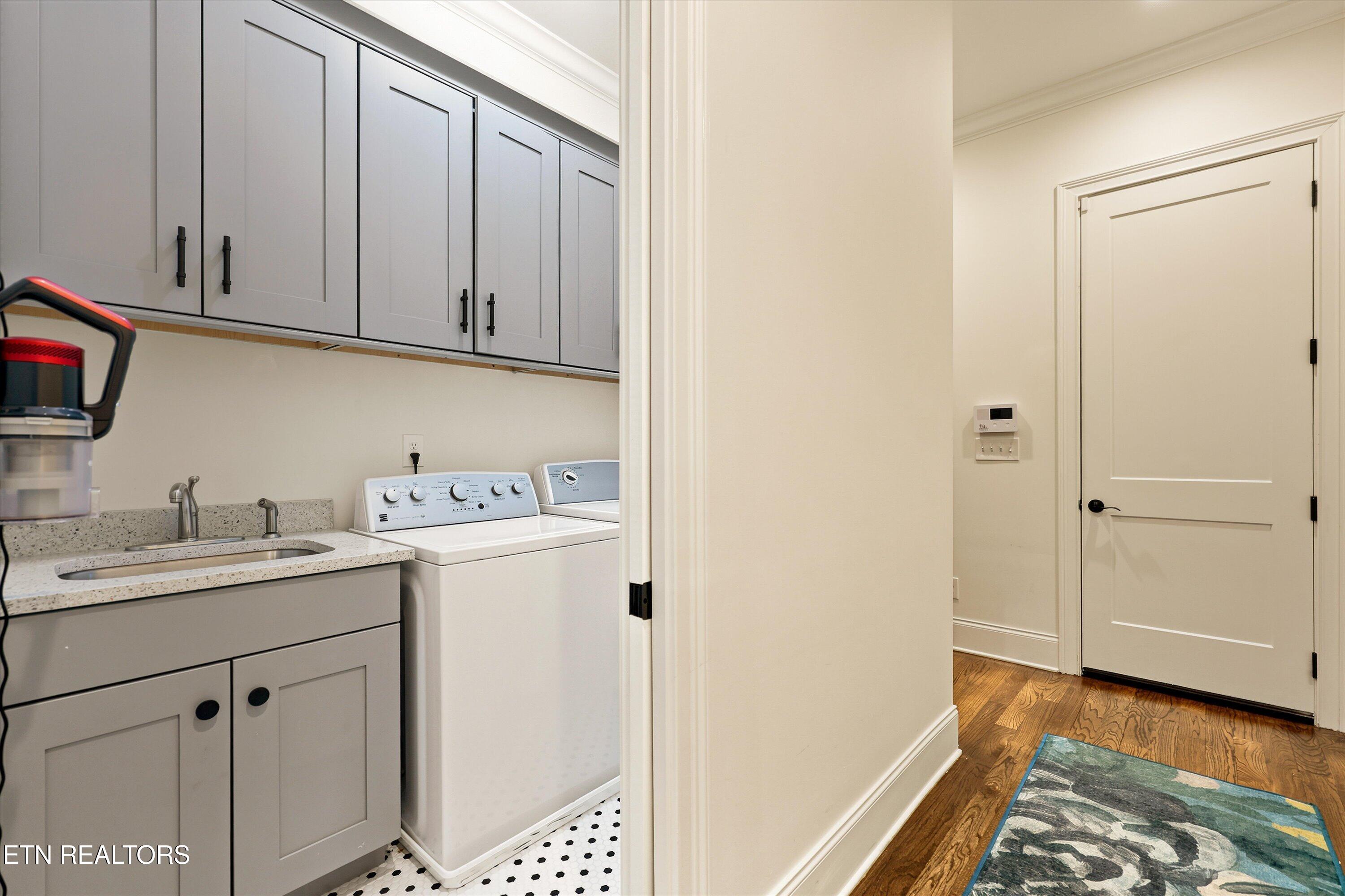 12424 English Laurel Lane