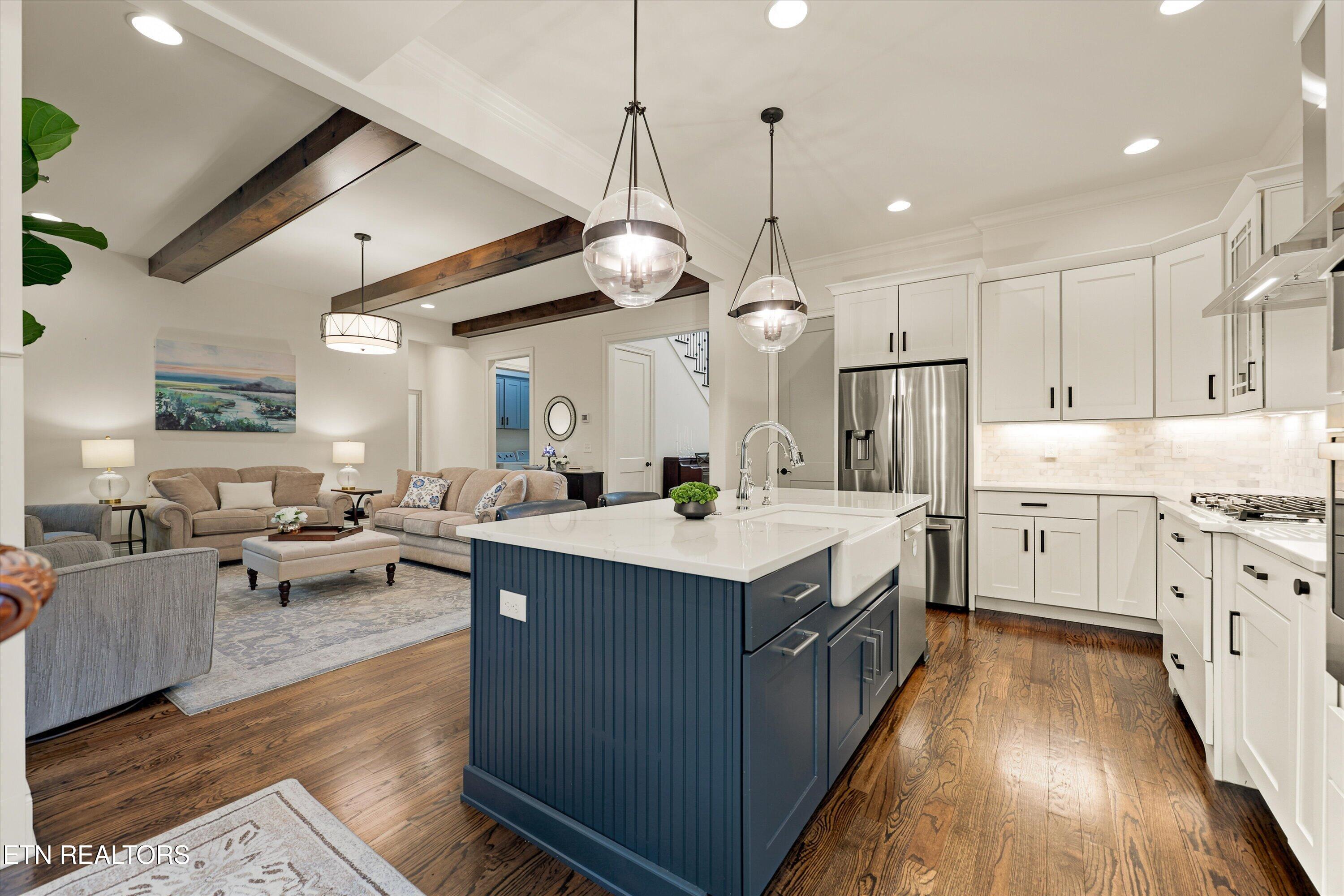 12424 English Laurel Lane
